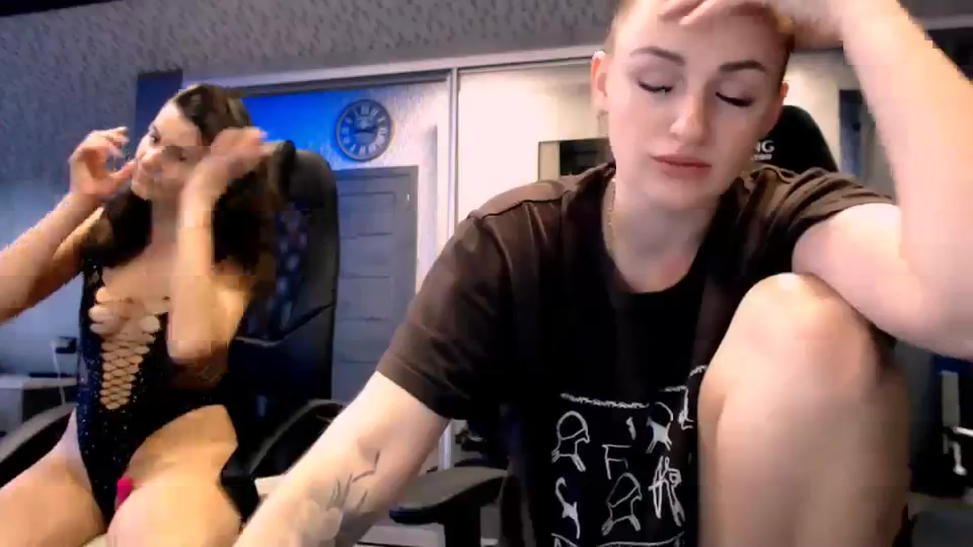 Gallery image thumbnail from CandyBunie's myfreecams stream on, 11/24/2023, 05:59 image 16 of 20