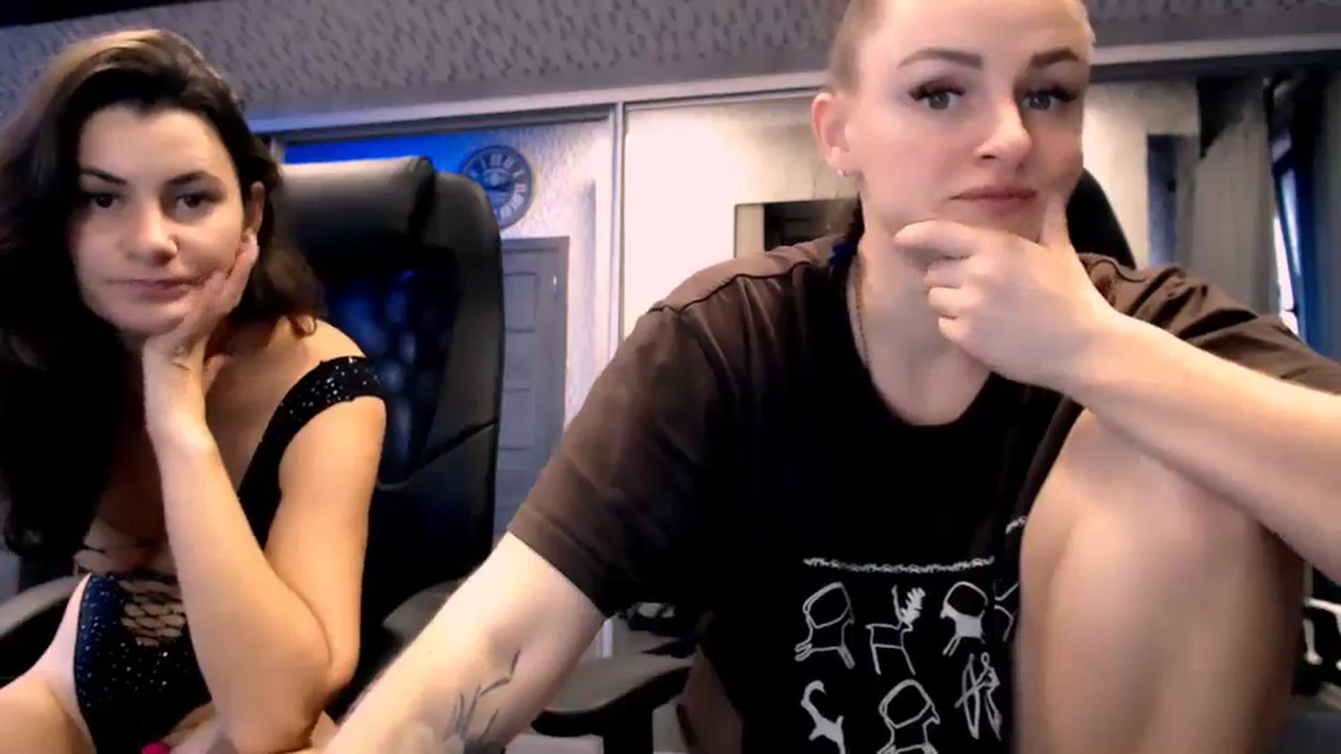 Gallery image thumbnail from CandyBunie's myfreecams stream on, 11/24/2023, 05:59 image 15 of 20