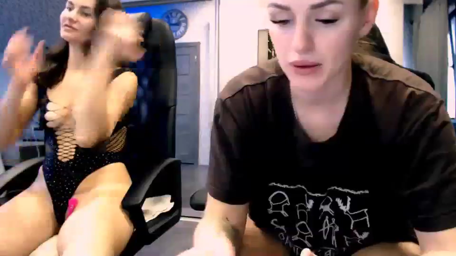 Gallery image thumbnail from CandyBunie's myfreecams stream on, 11/24/2023, 05:59 image 13 of 20