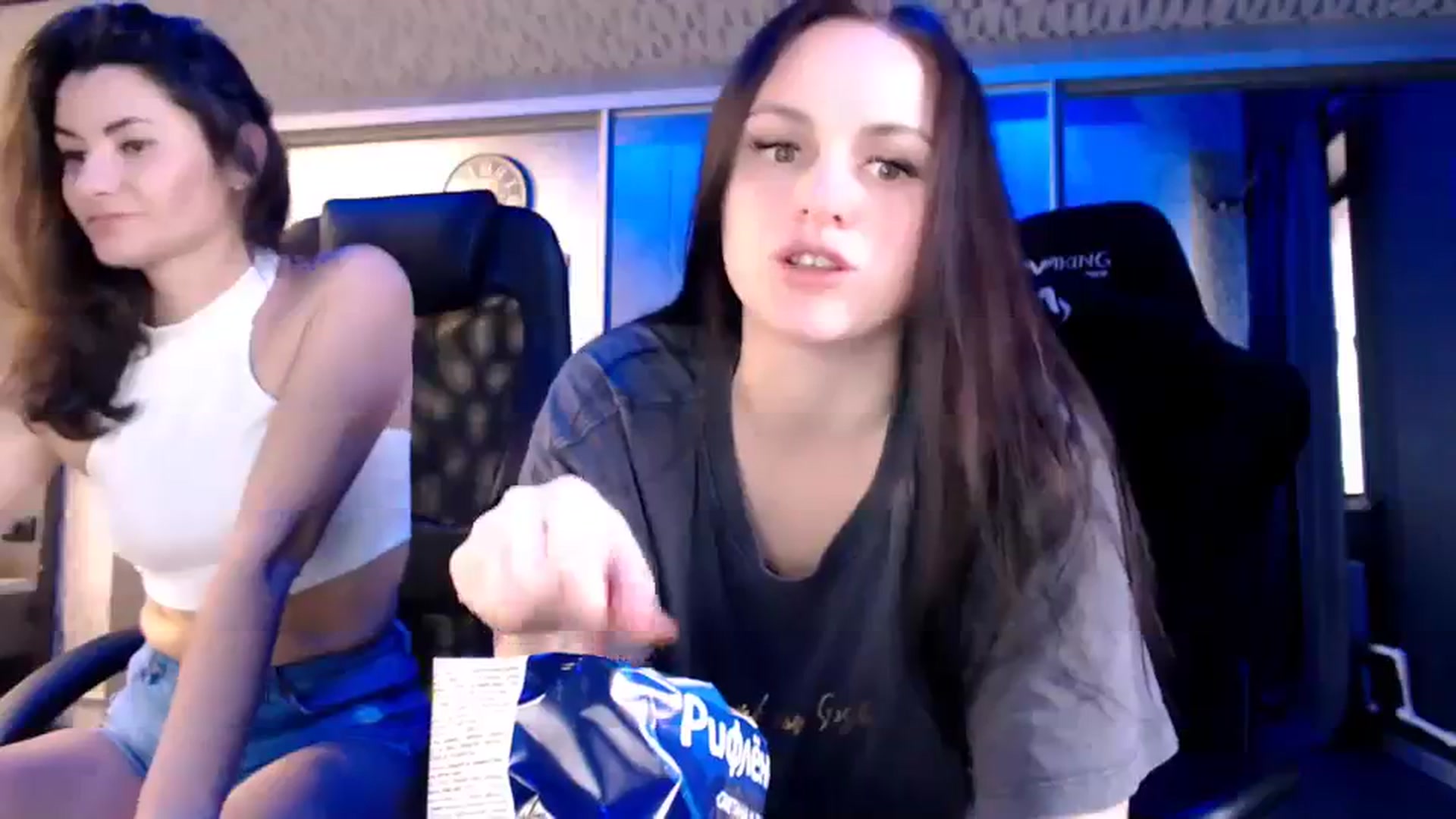 Gallery image thumbnail from CandyBunie's myfreecams stream on, 11/27/2023, 04:02 image 10 of 20