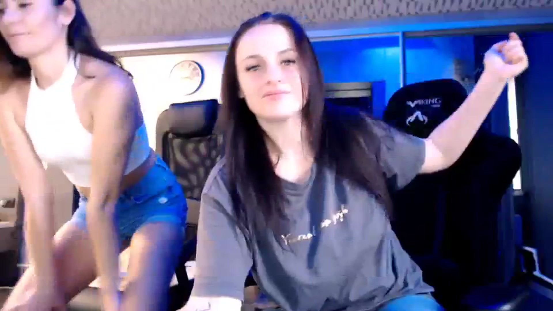 Gallery image thumbnail from CandyBunie's myfreecams stream on, 11/27/2023, 04:02 image 8 of 20