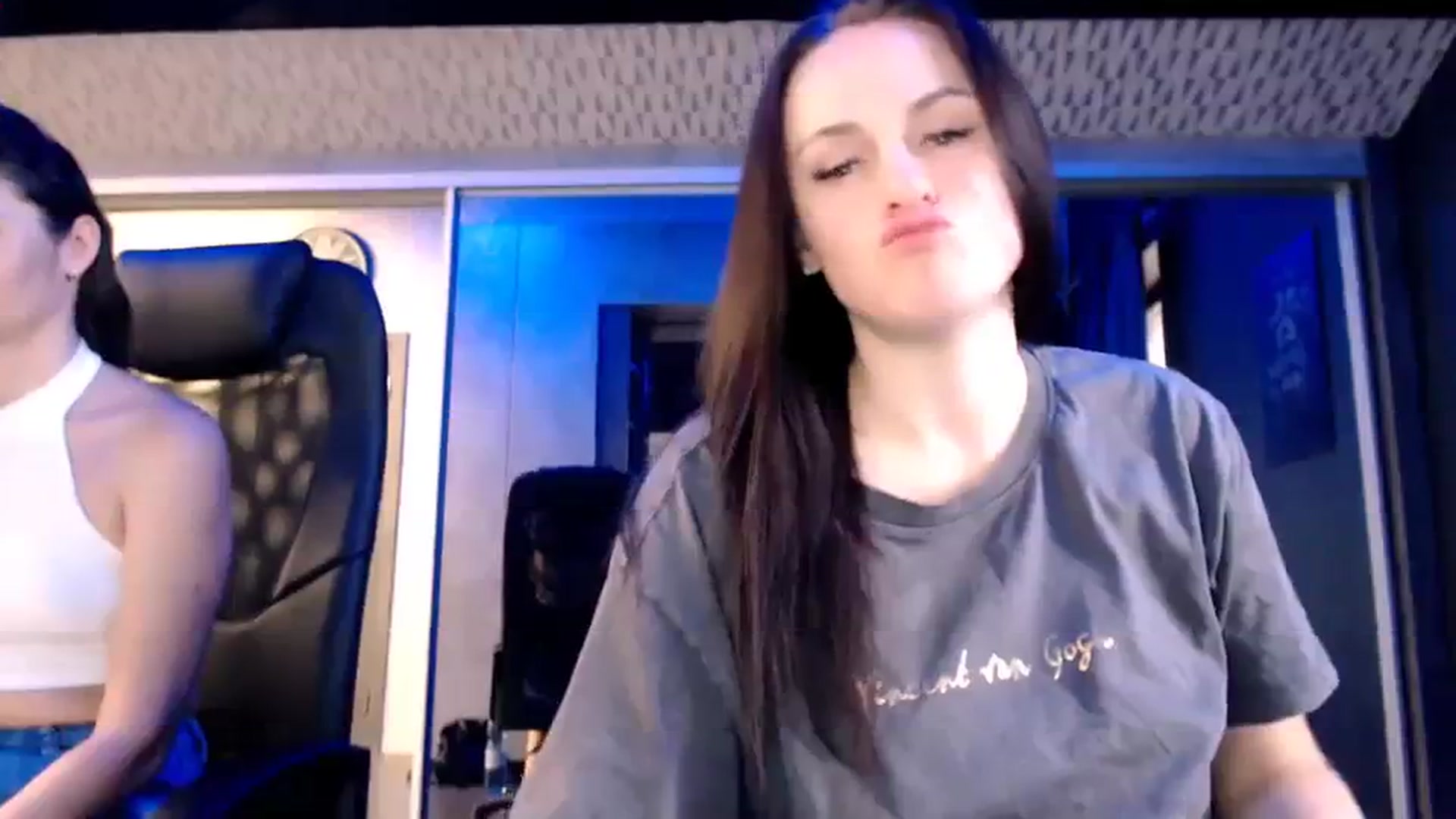 Gallery image thumbnail from CandyBunie's myfreecams stream on, 11/27/2023, 04:02 image 3 of 20