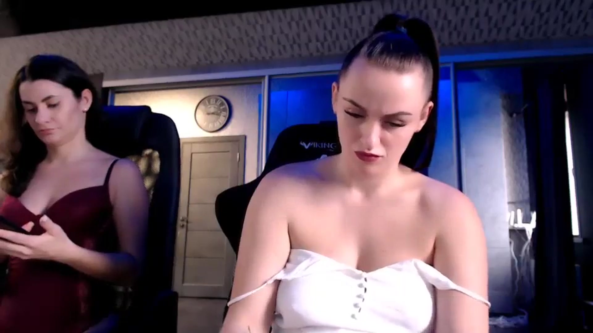 Gallery image thumbnail from CandyBunie's myfreecams stream on, 11/28/2023, 05:28 image 12 of 20