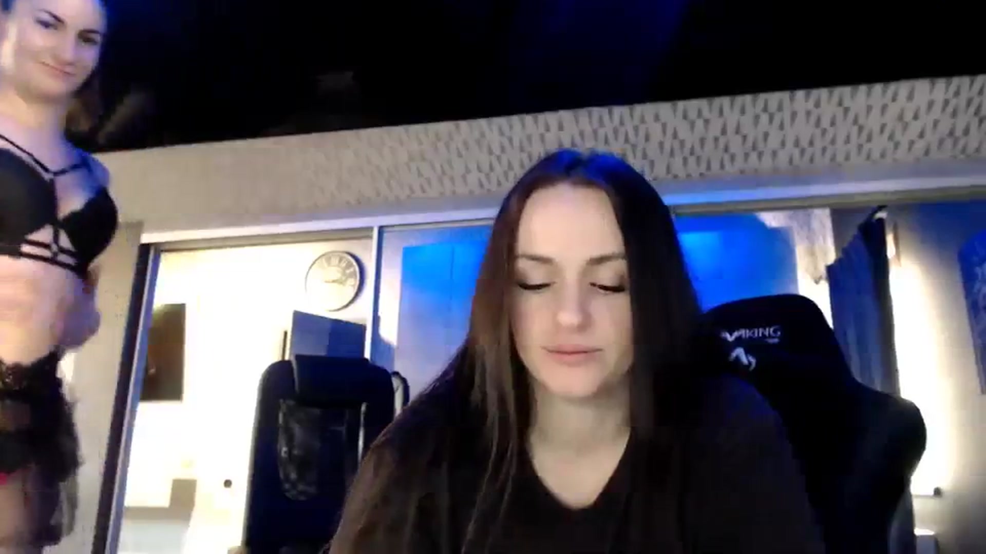 Gallery image thumbnail from CandyBunie's myfreecams stream on, 11/29/2023, 04:56 image 3 of 20