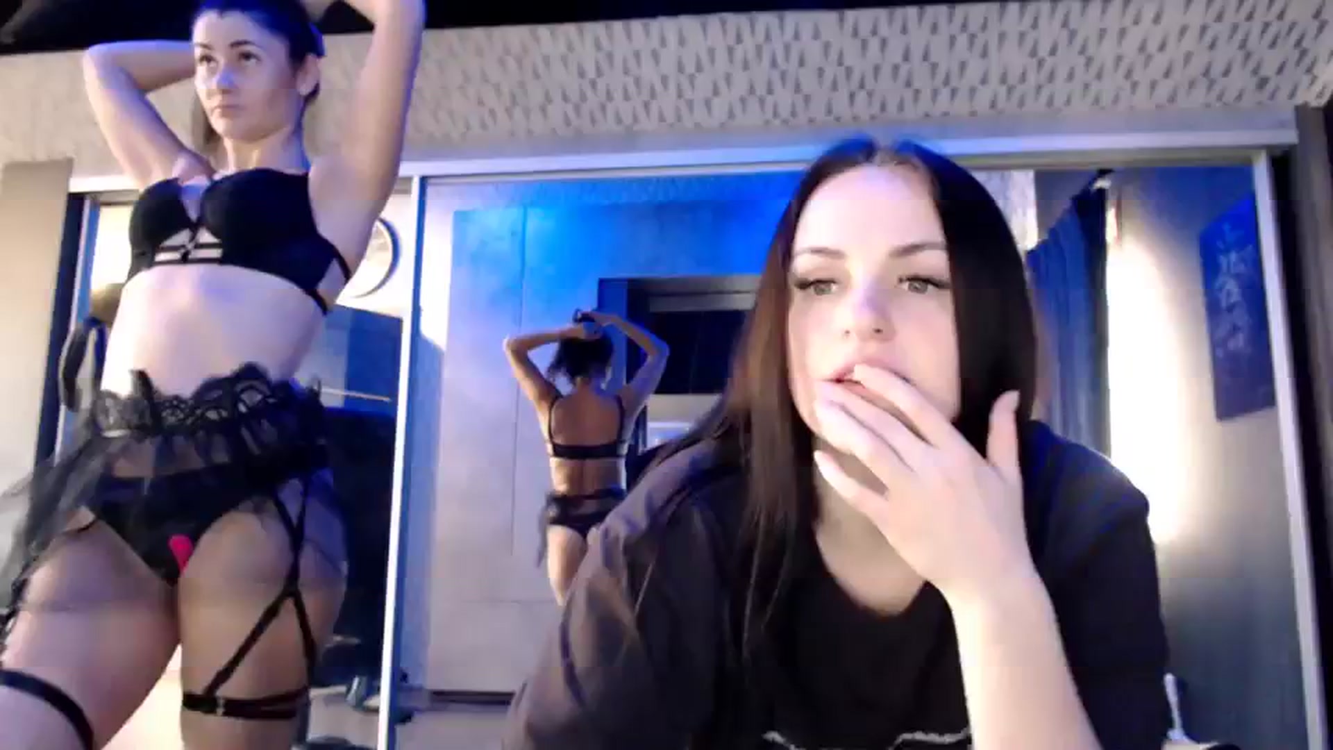 Gallery image thumbnail from CandyBunie's myfreecams stream on, 11/29/2023, 04:56 image 13 of 20