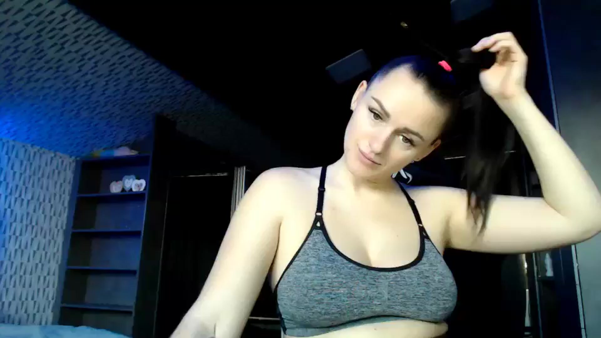 Gallery image thumbnail from CandyBunie's myfreecams stream on, 12/04/2023, 05:08 image 6 of 20