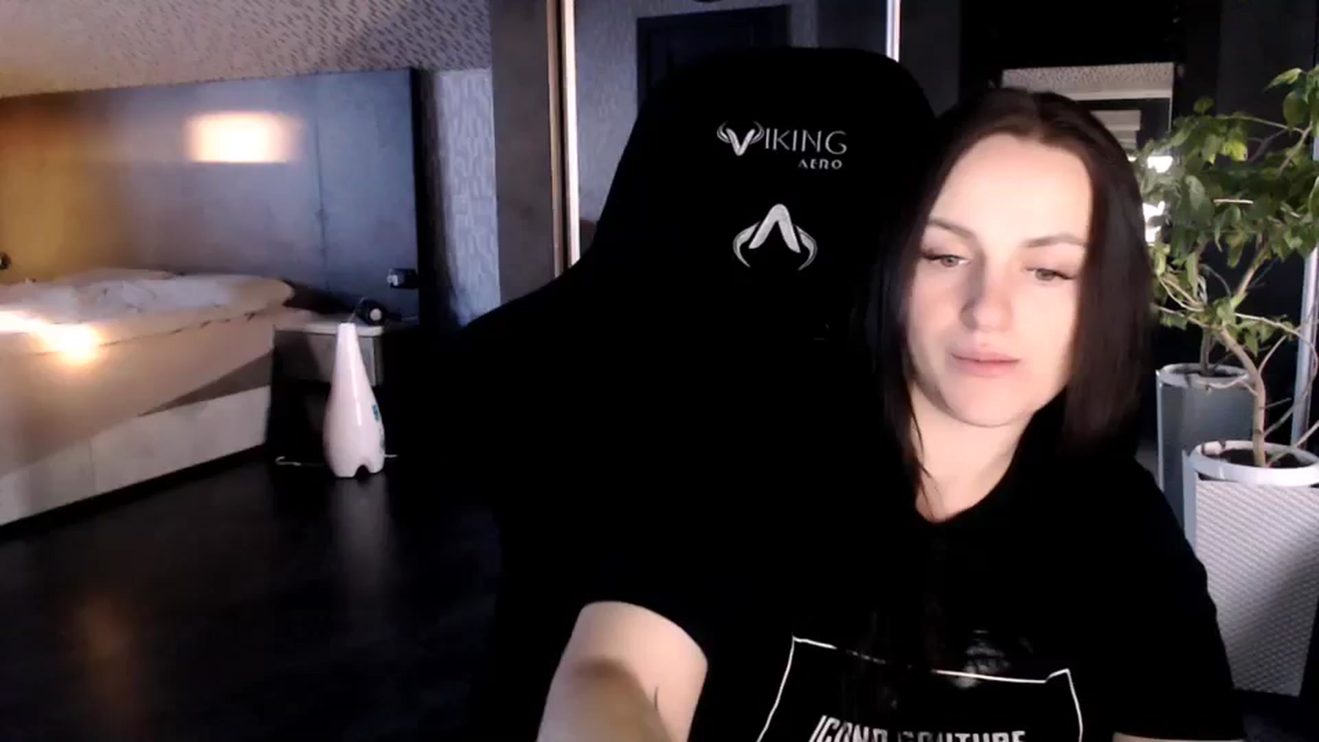 Gallery image thumbnail from CandyBunie's myfreecams stream on, 12/15/2023, 03:43 image 7 of 20