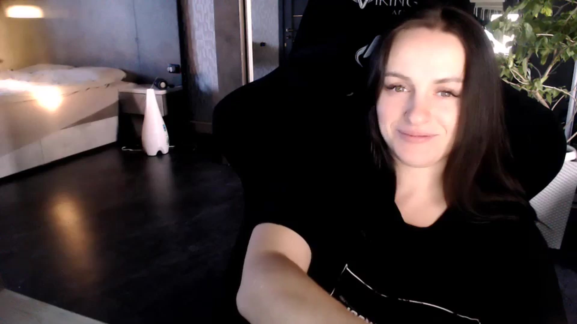 Gallery image thumbnail from CandyBunie's myfreecams stream on, 12/15/2023, 03:43 image 19 of 20
