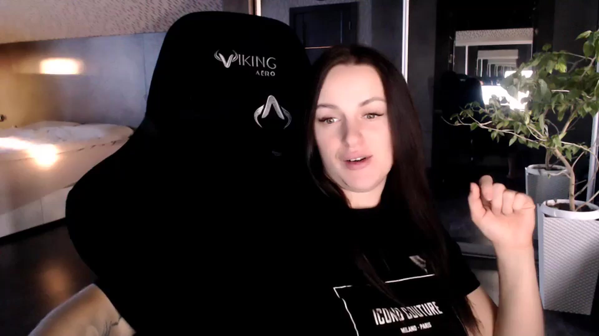 Gallery image thumbnail from CandyBunie's myfreecams stream on, 12/15/2023, 03:43 image 14 of 20