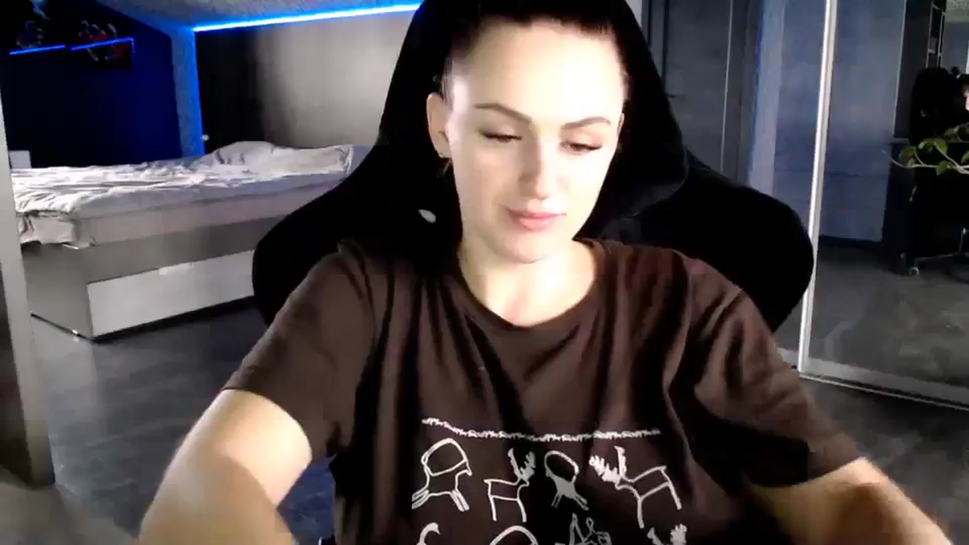 Gallery image thumbnail from CandyBunie's myfreecams stream on, 12/20/2023, 06:07 image 2 of 20