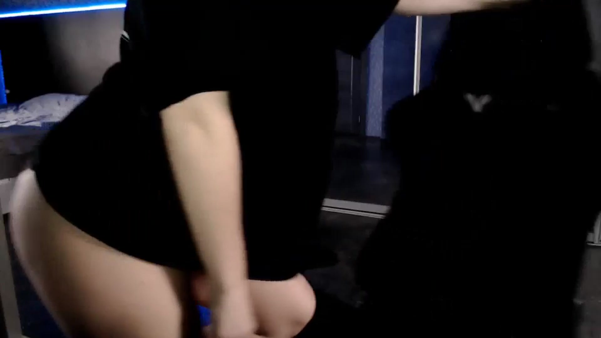 Gallery image thumbnail from CandyBunie's myfreecams stream on, 12/23/2023, 05:06 image 19 of 20