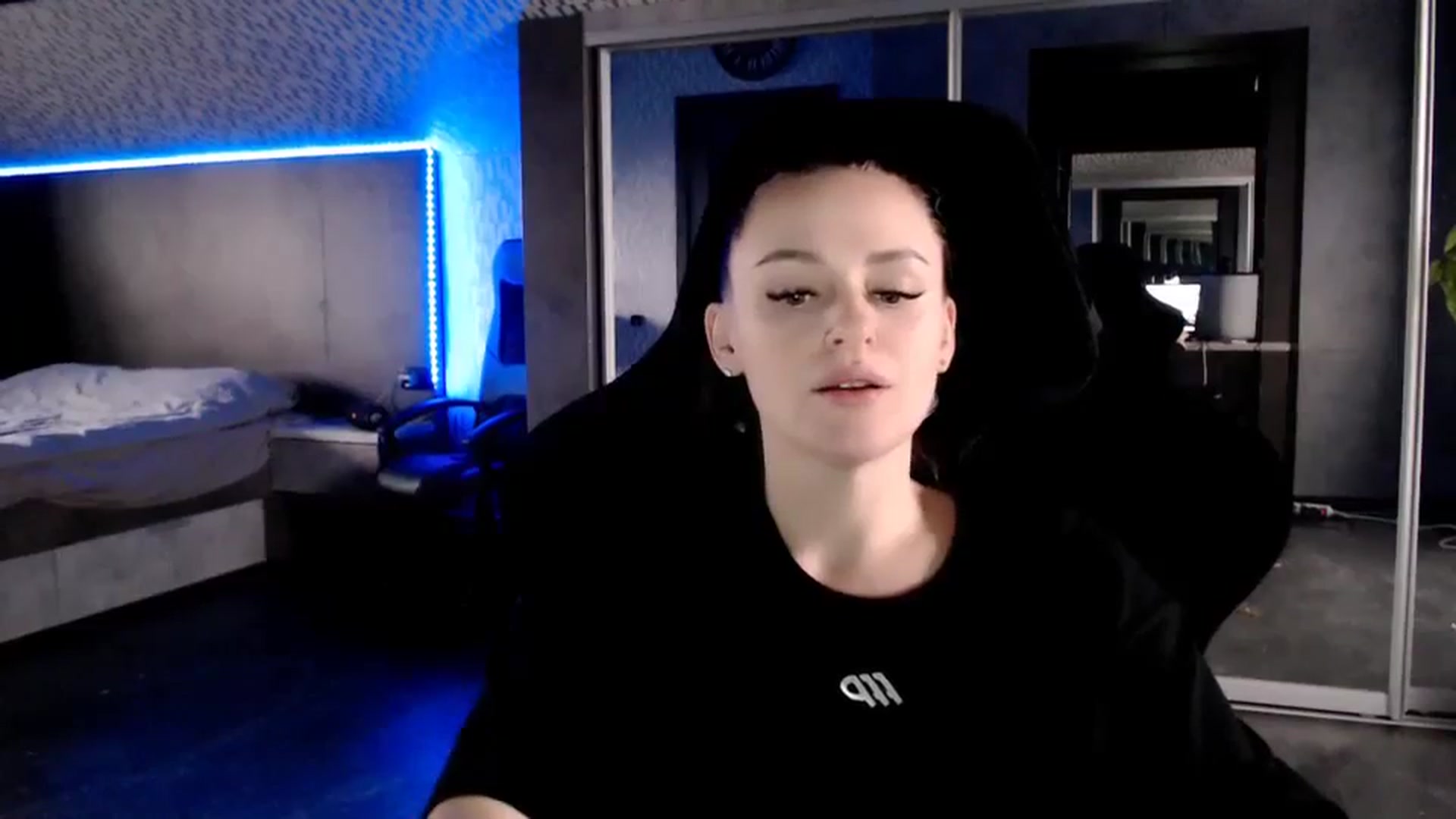 Gallery image thumbnail from CandyBunie's myfreecams stream on, 12/23/2023, 05:06 image 12 of 20