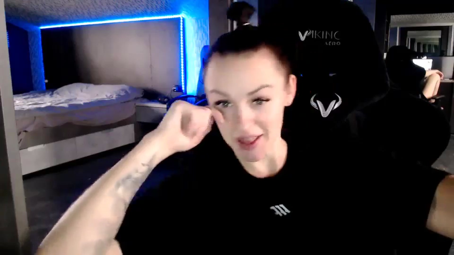 Gallery image thumbnail from CandyBunie's myfreecams stream on, 12/23/2023, 05:06 image 4 of 20