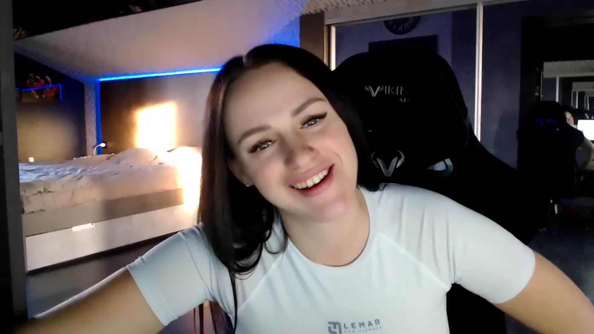 Gallery image thumbnail from CandyBunie's myfreecams stream on, 12/27/2023, 04:36 image 13 of 20