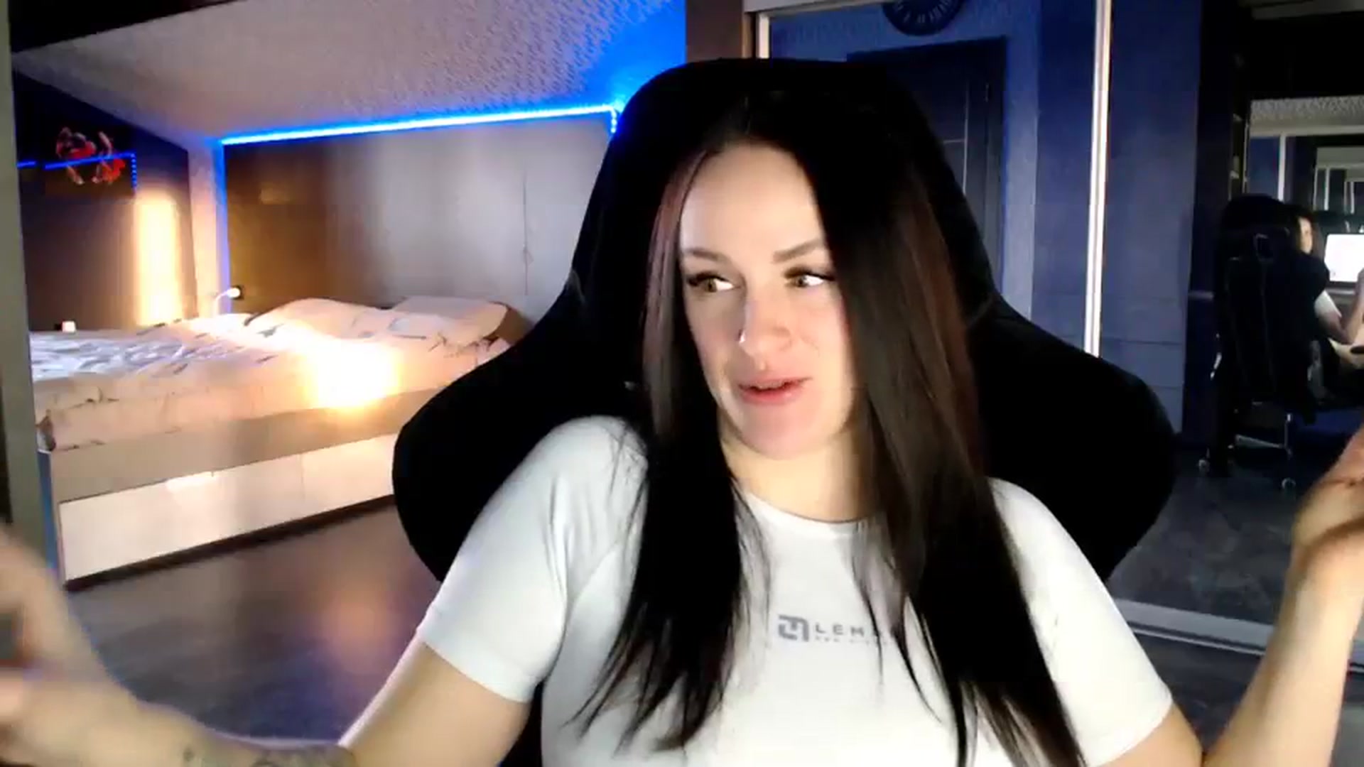 Gallery image thumbnail from CandyBunie's myfreecams stream on, 12/27/2023, 04:36 image 2 of 20