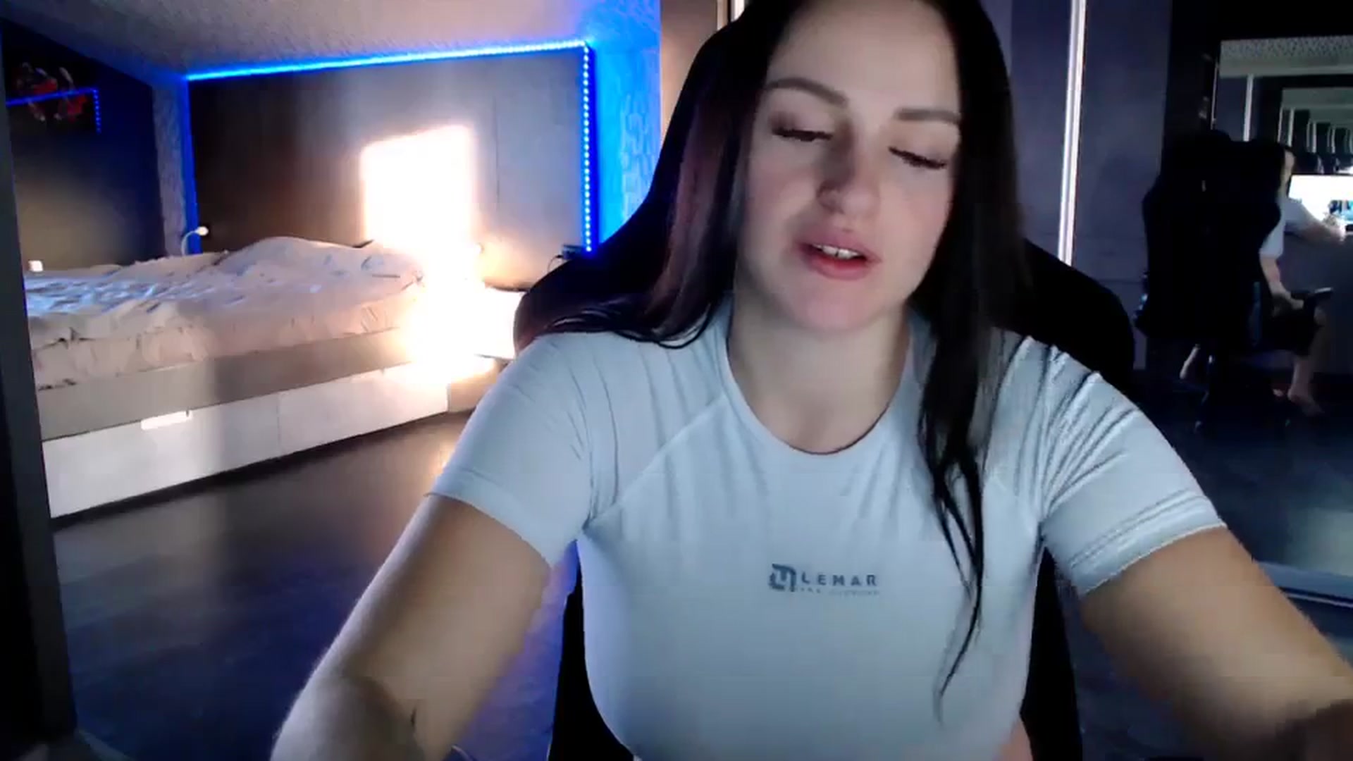 Gallery image thumbnail from CandyBunie's myfreecams stream on, 12/27/2023, 04:36 image 18 of 20