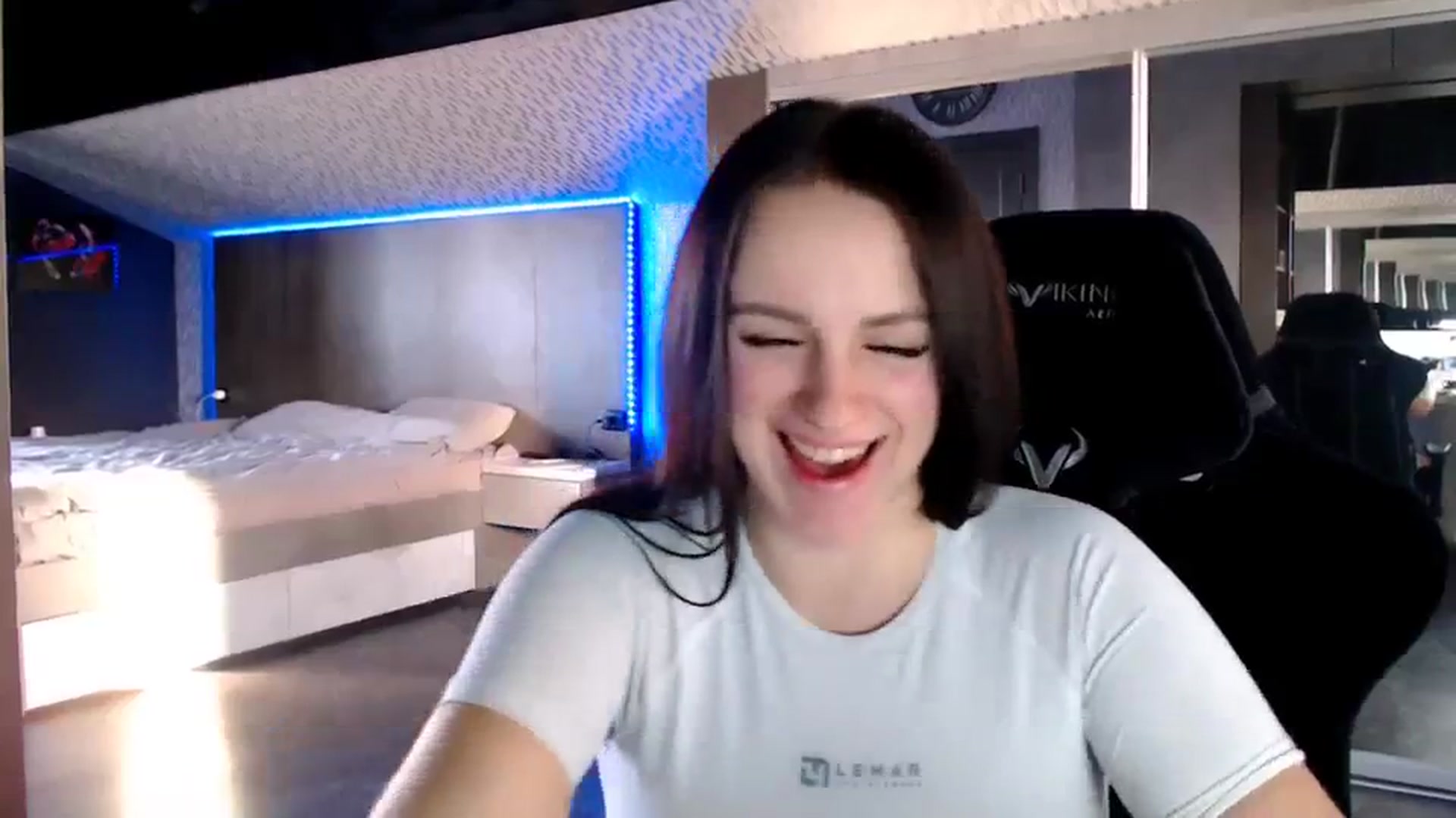 Gallery image thumbnail from CandyBunie's myfreecams stream on, 12/27/2023, 05:12 image 2 of 20