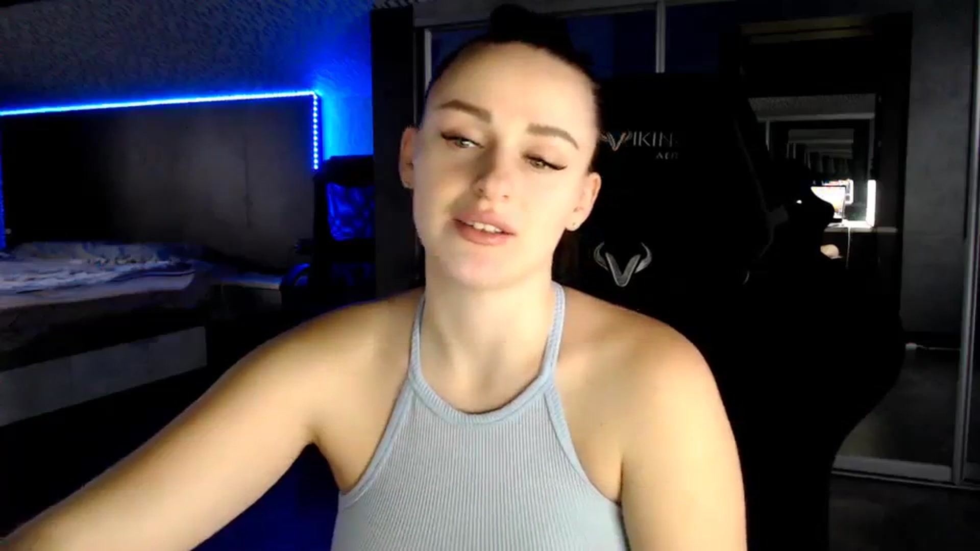 Gallery image thumbnail from CandyBunie's myfreecams stream on, 12/29/2023, 05:03 image 5 of 20
