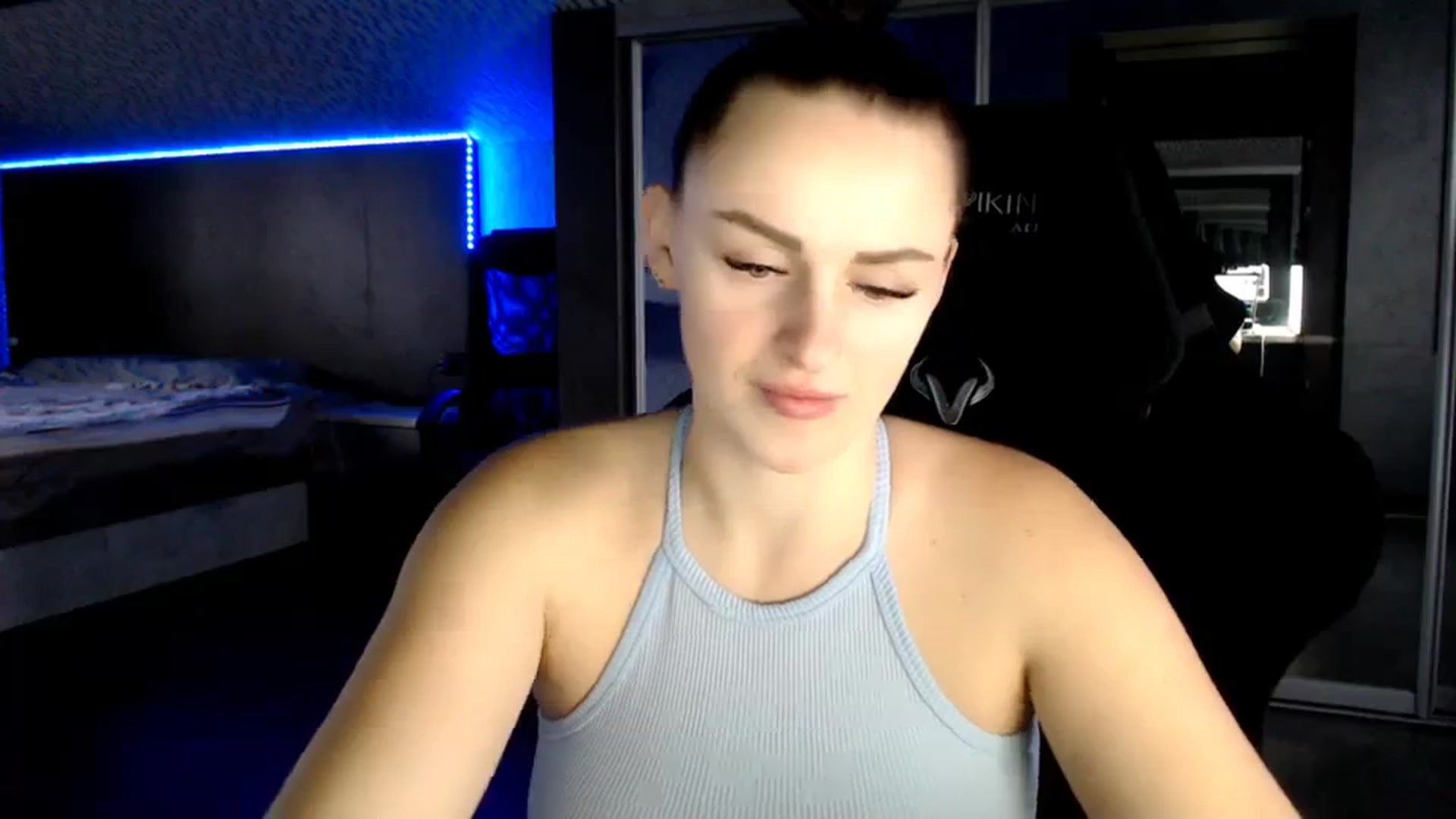 Gallery image thumbnail from CandyBunie's myfreecams stream on, 12/29/2023, 05:03 image 3 of 20