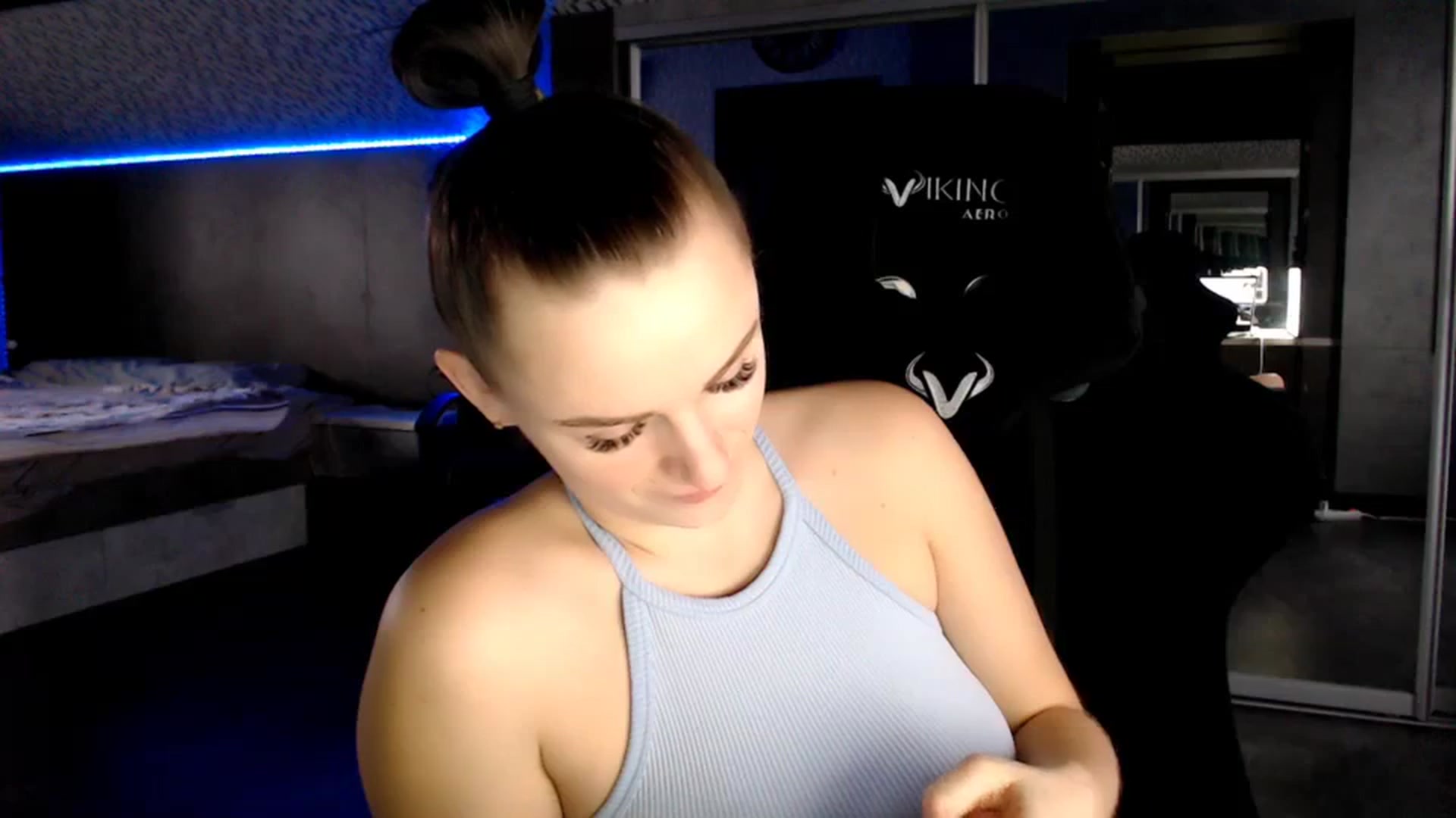 Gallery image thumbnail from CandyBunie's myfreecams stream on, 12/29/2023, 05:03 image 12 of 20