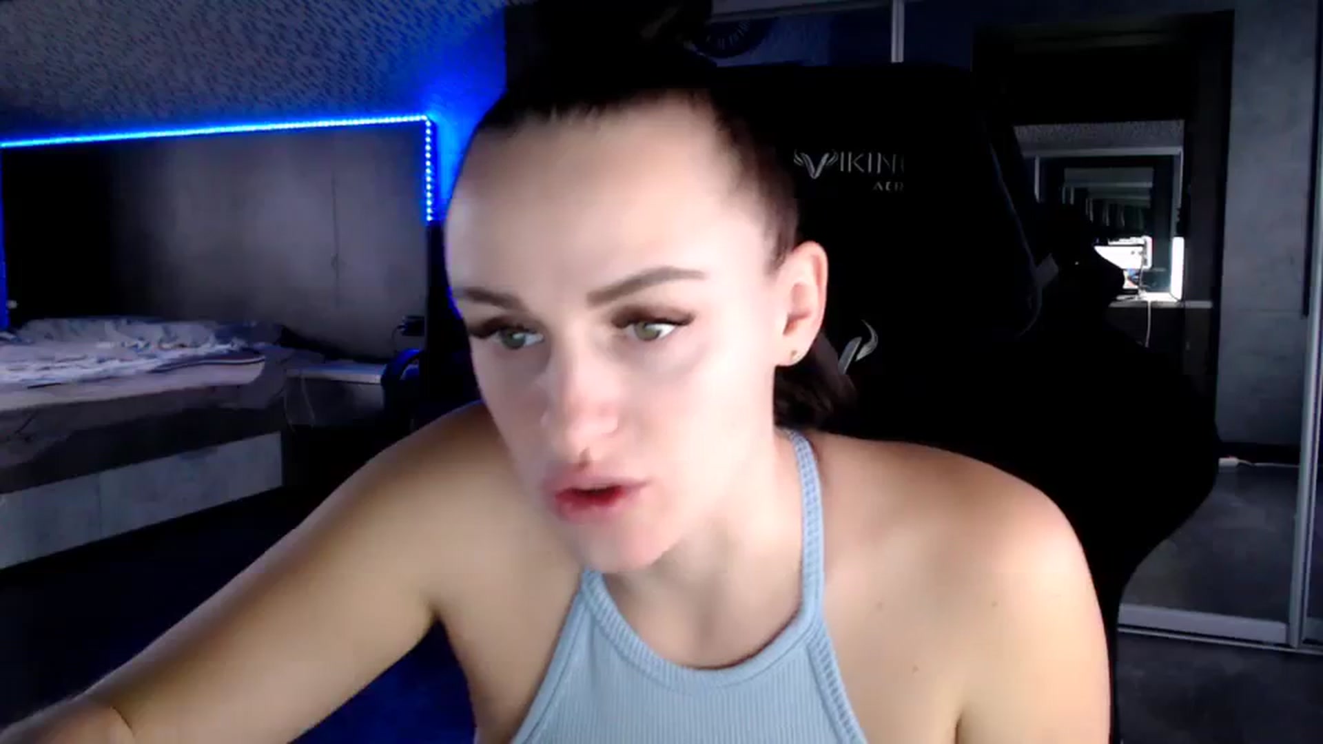 Gallery image thumbnail from CandyBunie's myfreecams stream on, 12/29/2023, 05:03 image 20 of 20