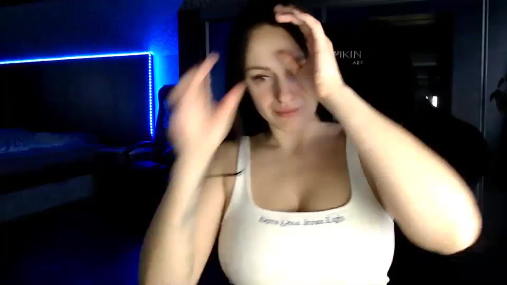 Gallery image thumbnail from CandyBunie's myfreecams stream on, 01/05/2024, 03:32 image 8 of 20