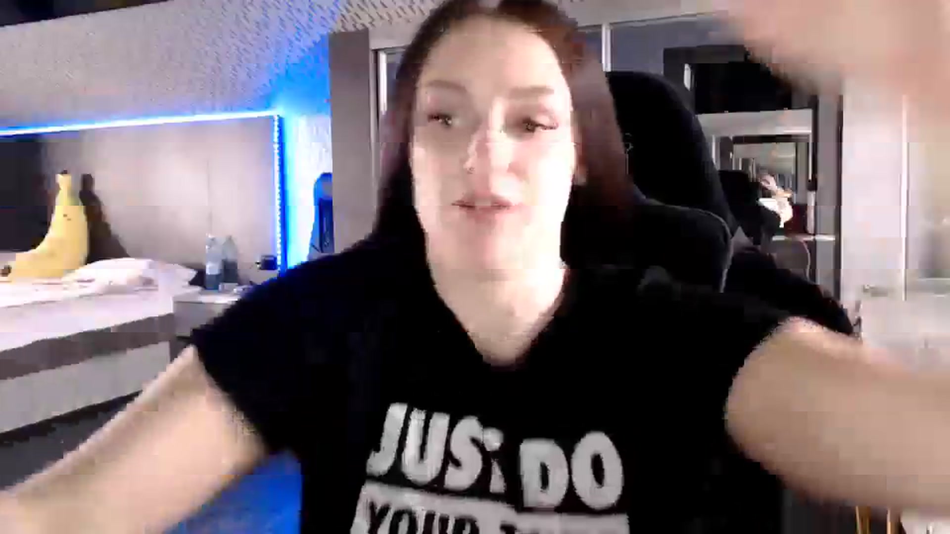 Gallery image thumbnail from CandyBunie's myfreecams stream on, 02/08/2024, 05:39 image 20 of 20