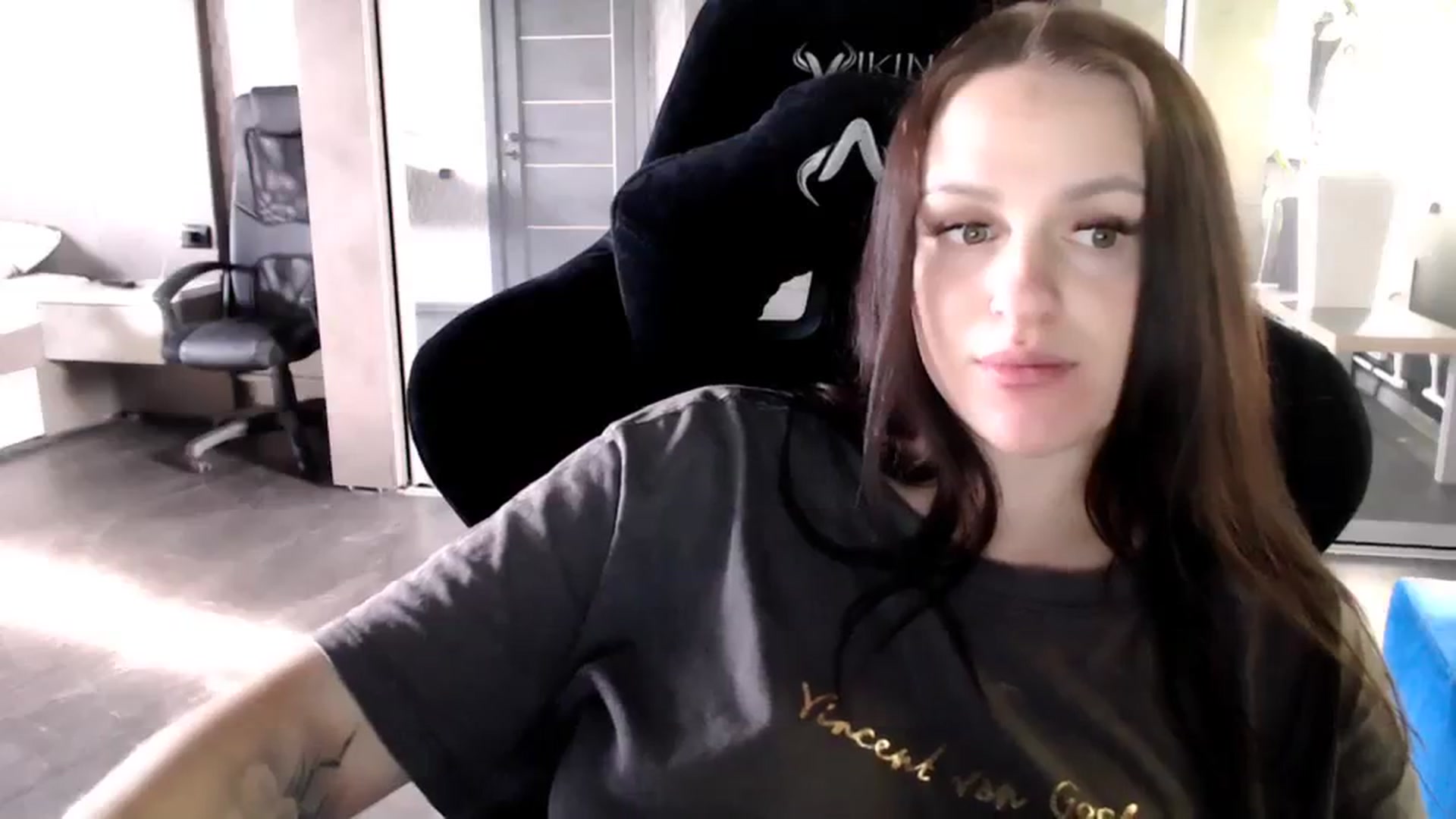 Gallery image thumbnail from CandyBunie's myfreecams stream on, 03/03/2024, 04:31 image 8 of 20