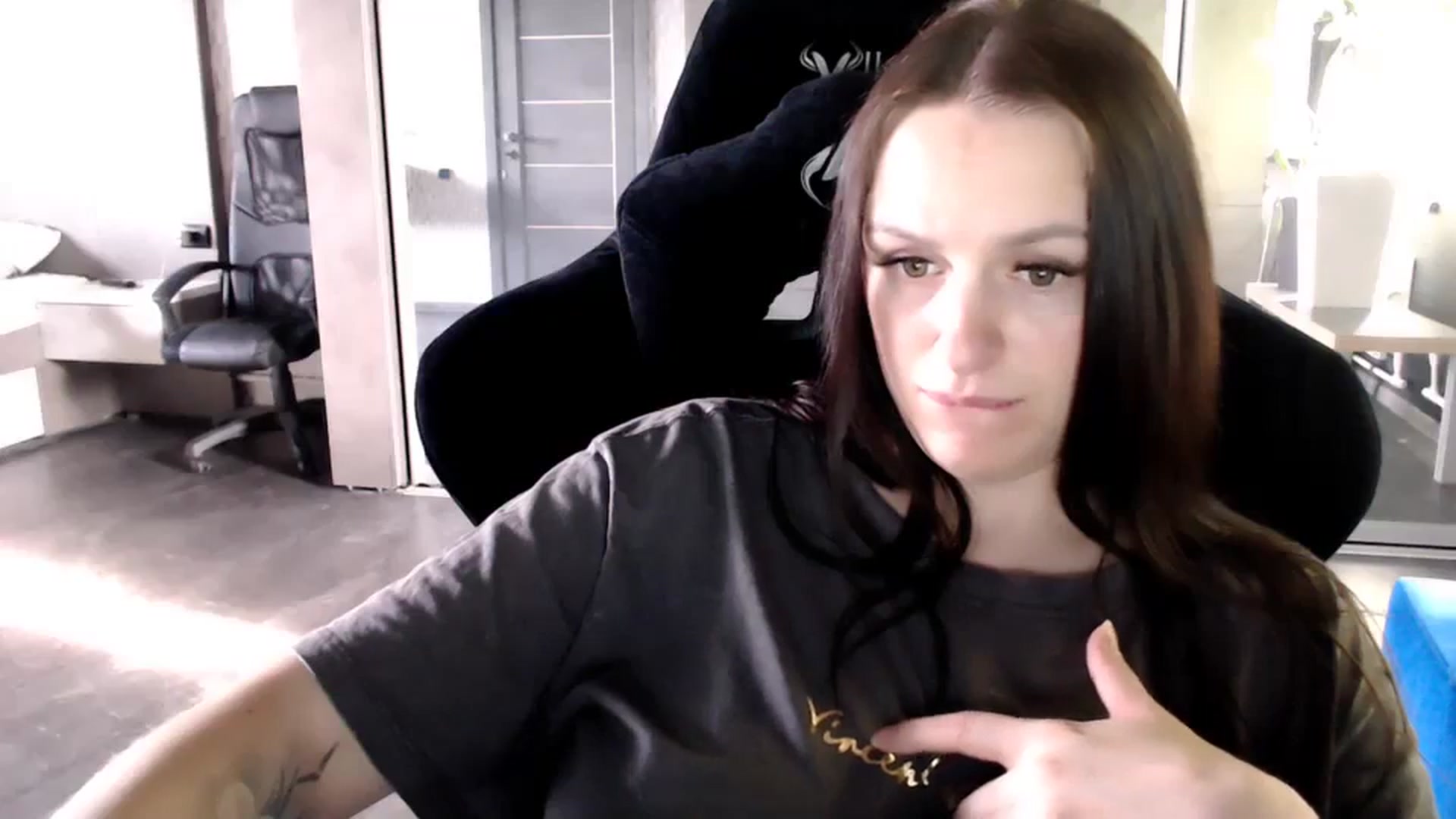 Gallery image thumbnail from CandyBunie's myfreecams stream on, 03/03/2024, 04:31 image 7 of 20
