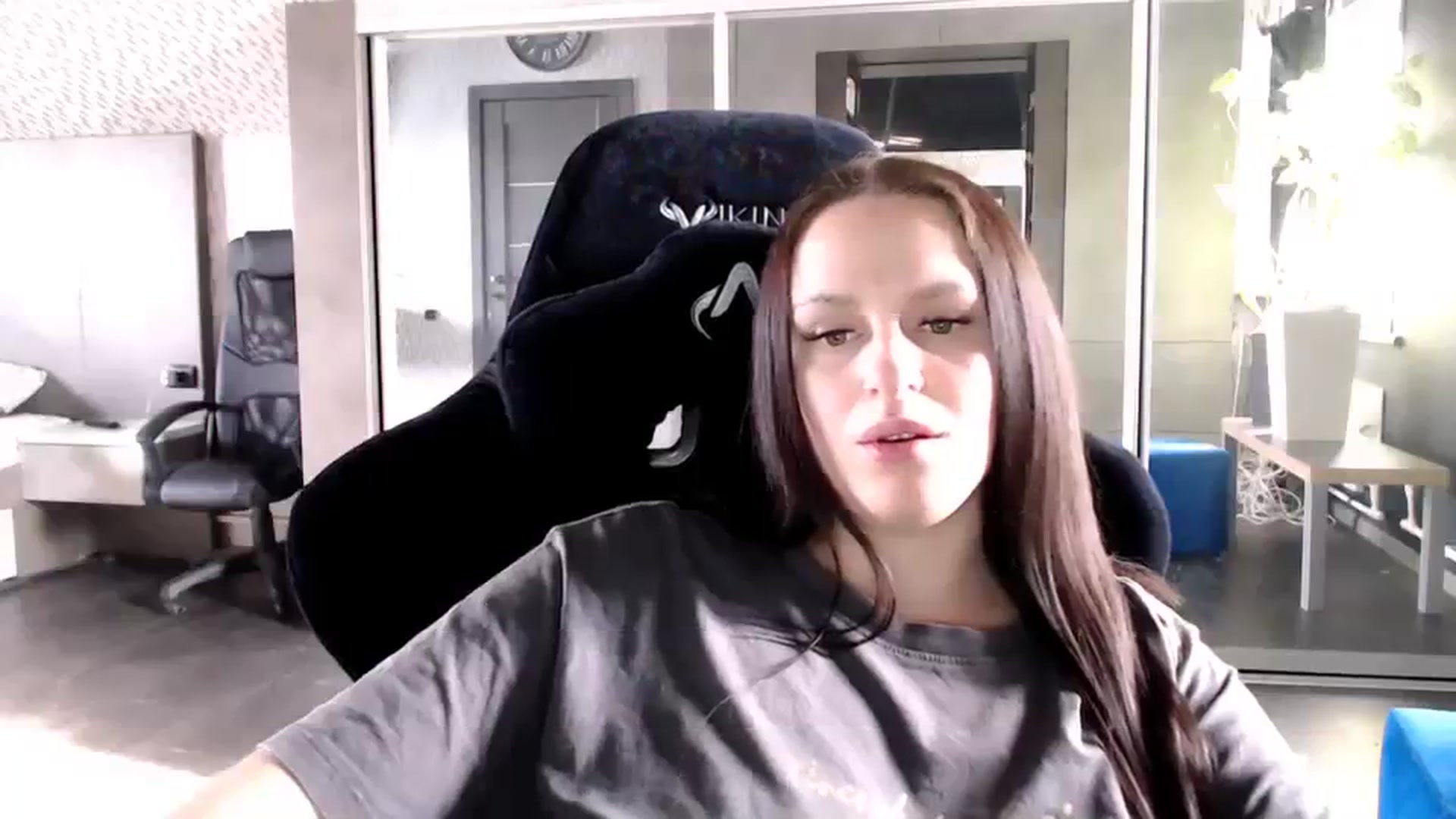 Gallery image thumbnail from CandyBunie's myfreecams stream on, 03/03/2024, 04:31 image 3 of 20