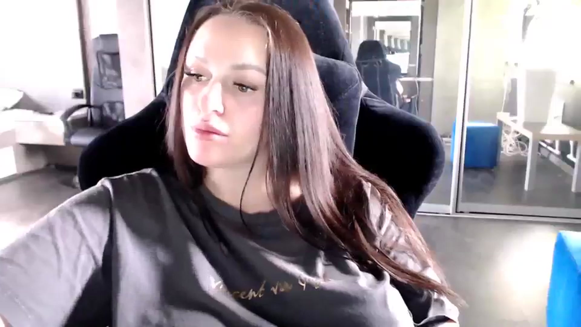 Gallery image thumbnail from CandyBunie's myfreecams stream on, 03/03/2024, 04:31 image 4 of 20