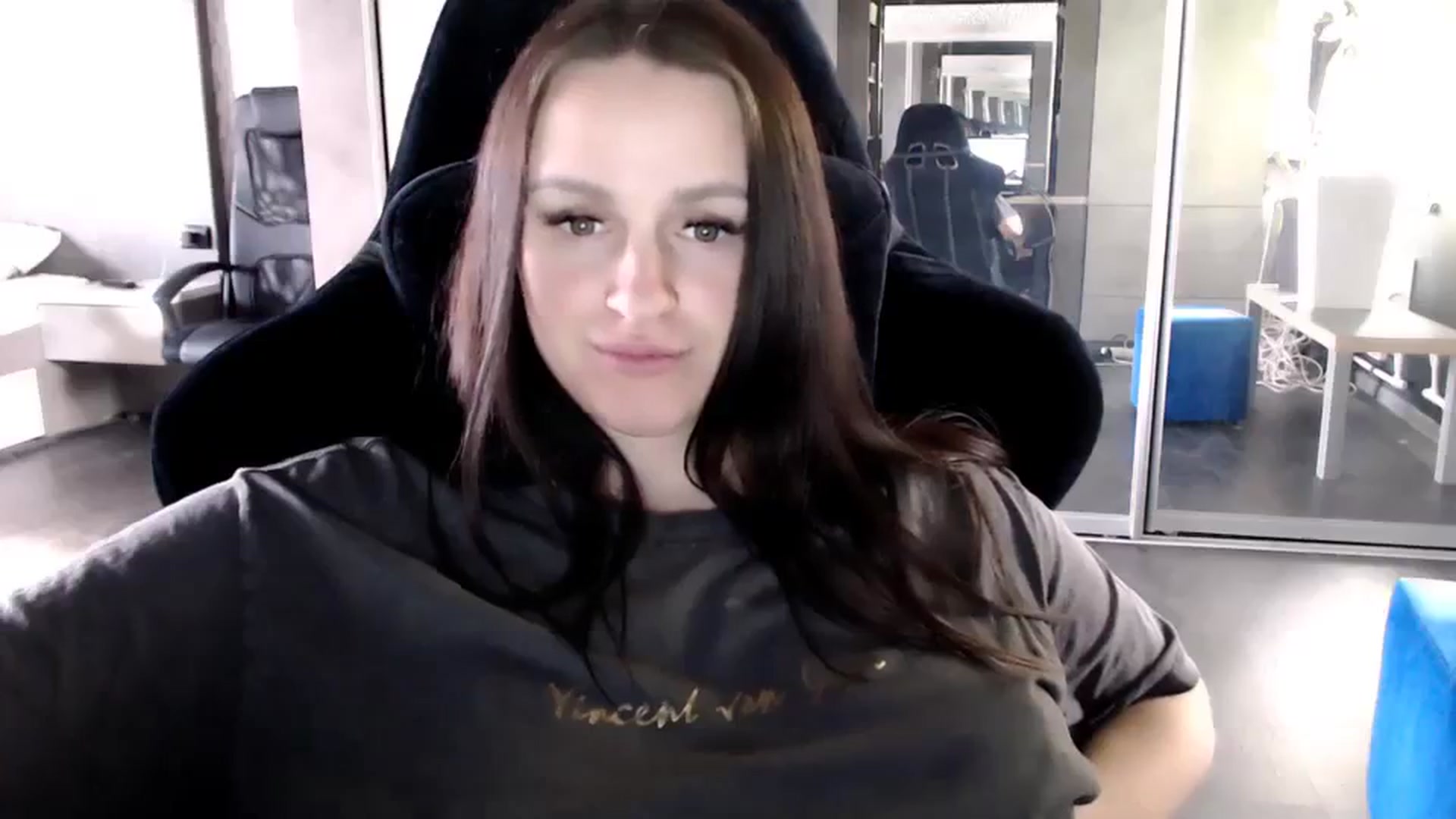 Gallery image thumbnail from CandyBunie's myfreecams stream on, 03/03/2024, 04:31 image 12 of 20