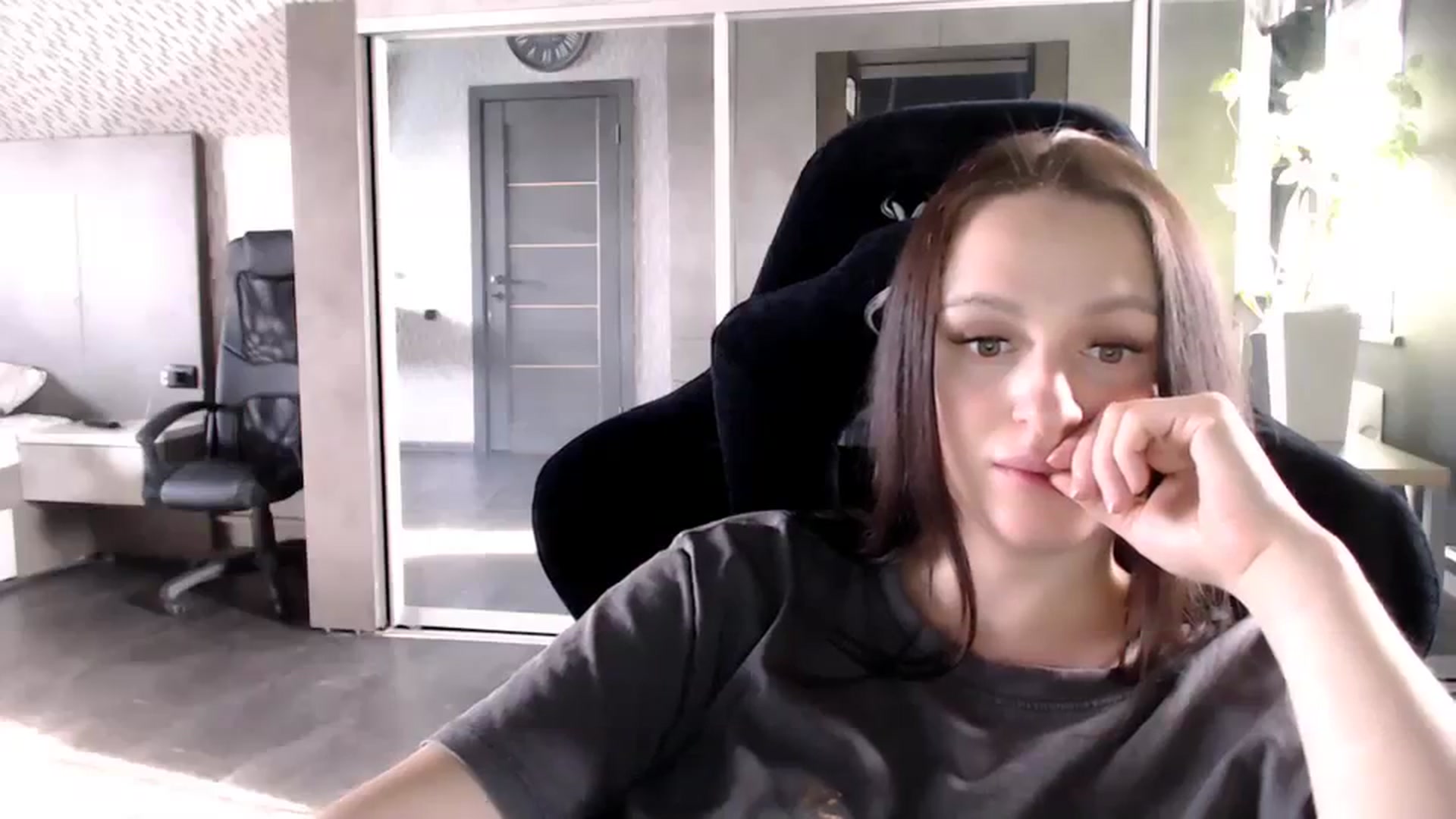Gallery image thumbnail from CandyBunie's myfreecams stream on, 03/03/2024, 04:31 image 2 of 20