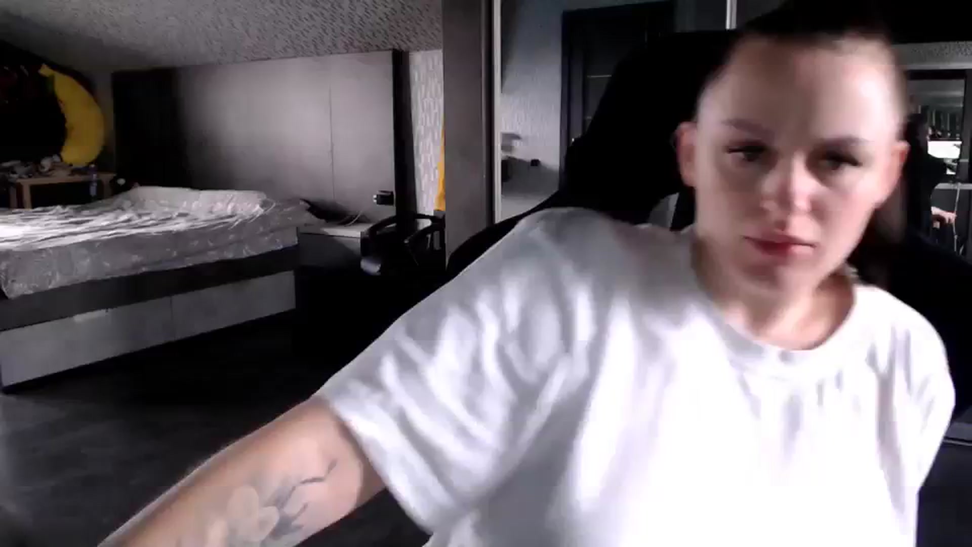 Gallery image thumbnail from CandyBunie's myfreecams stream on, 03/10/2024, 04:56 image 1 of 20