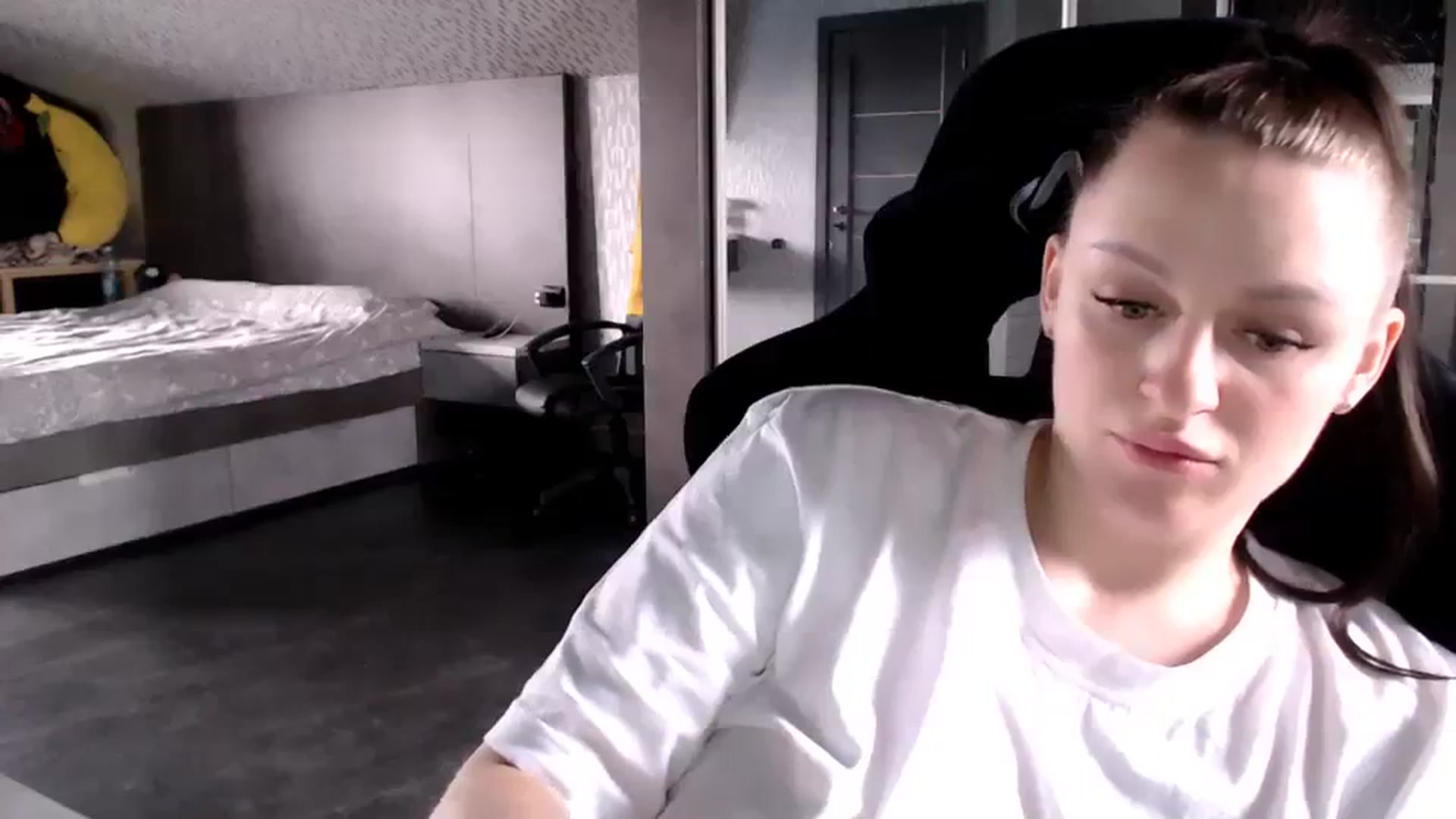 Gallery image thumbnail from CandyBunie's myfreecams stream on, 03/10/2024, 04:56 image 2 of 20