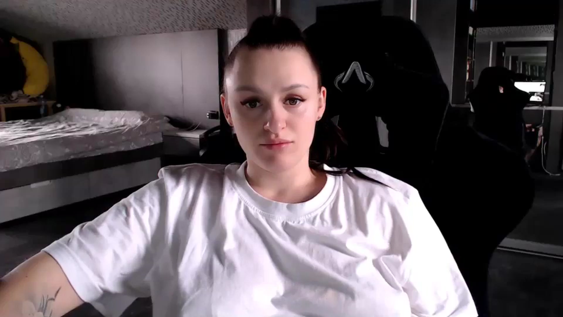 Gallery image thumbnail from CandyBunie's myfreecams stream on, 03/10/2024, 04:56 image 3 of 20