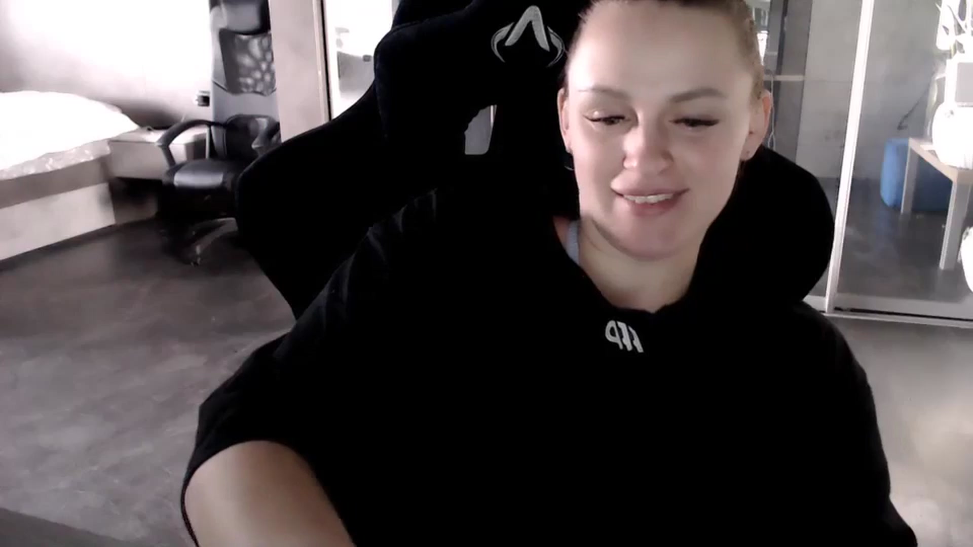 Gallery image thumbnail from CandyBunie's myfreecams stream on, 03/11/2024, 05:22 image 7 of 20