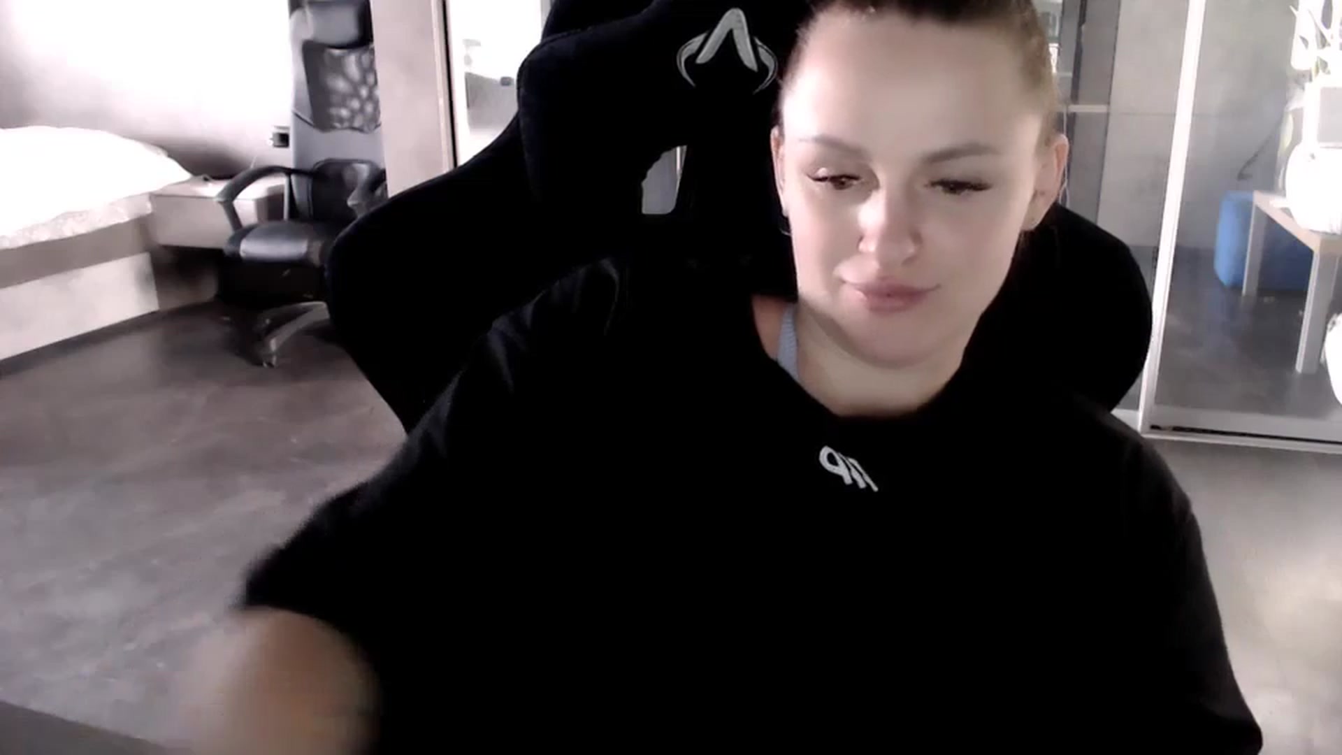 Gallery image thumbnail from CandyBunie's myfreecams stream on, 03/11/2024, 05:22 image 8 of 20