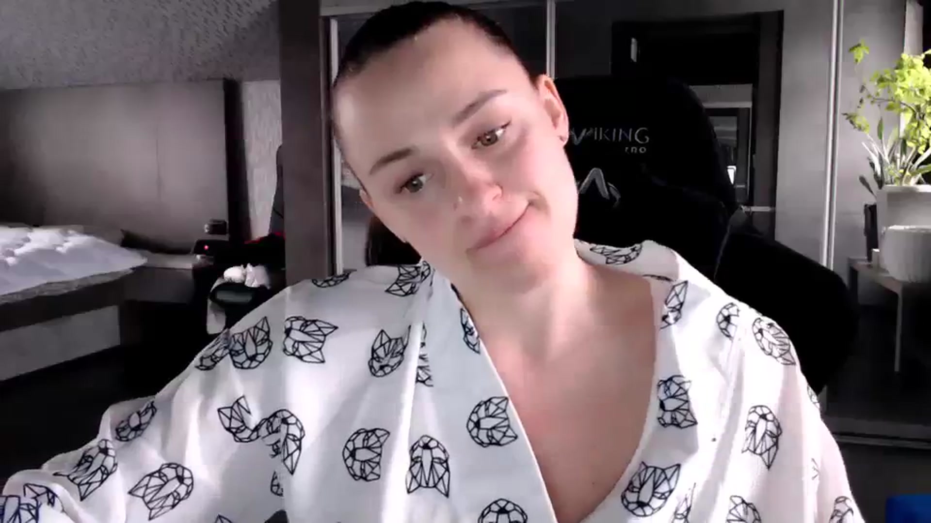 Gallery image thumbnail from CandyBunie's myfreecams stream on, 03/25/2024, 04:11 image 8 of 20