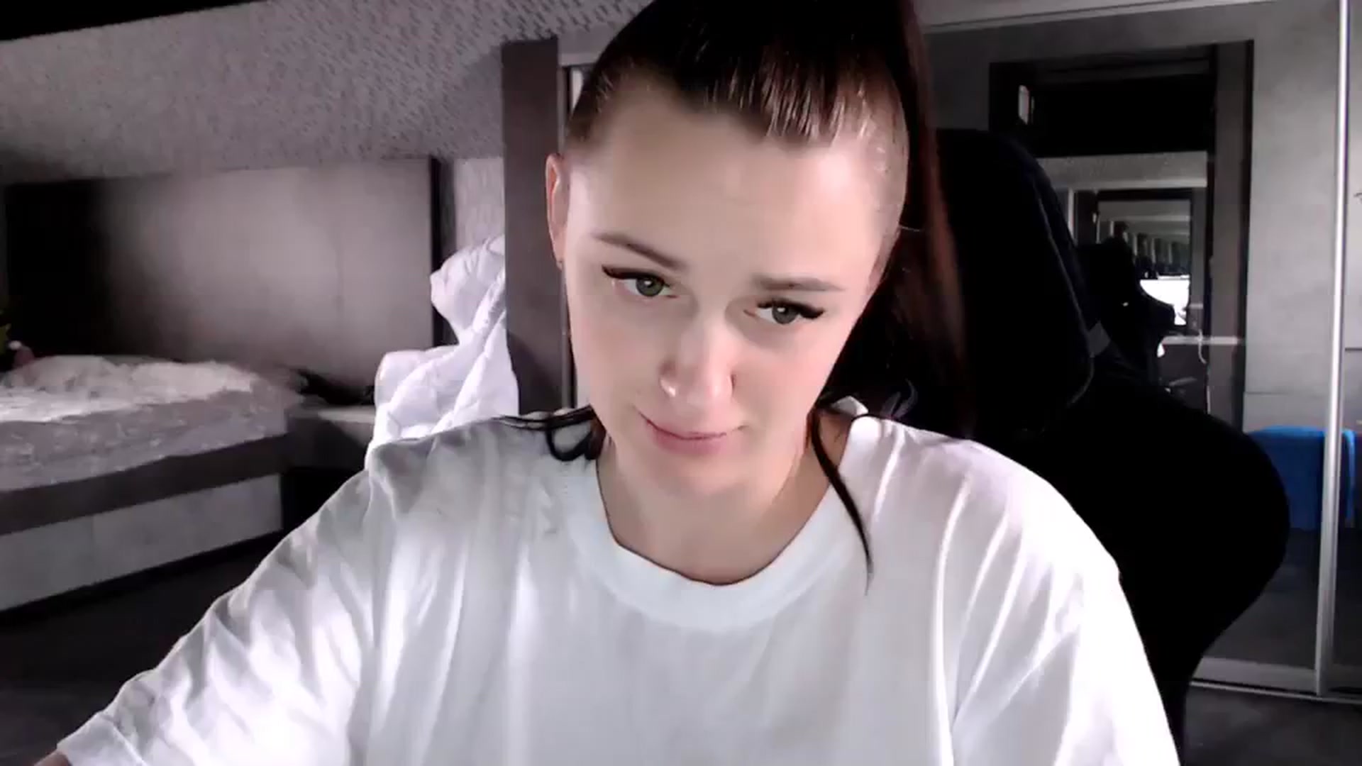 Gallery image thumbnail from CandyBunie's myfreecams stream on, 03/29/2024, 04:52 image 6 of 20