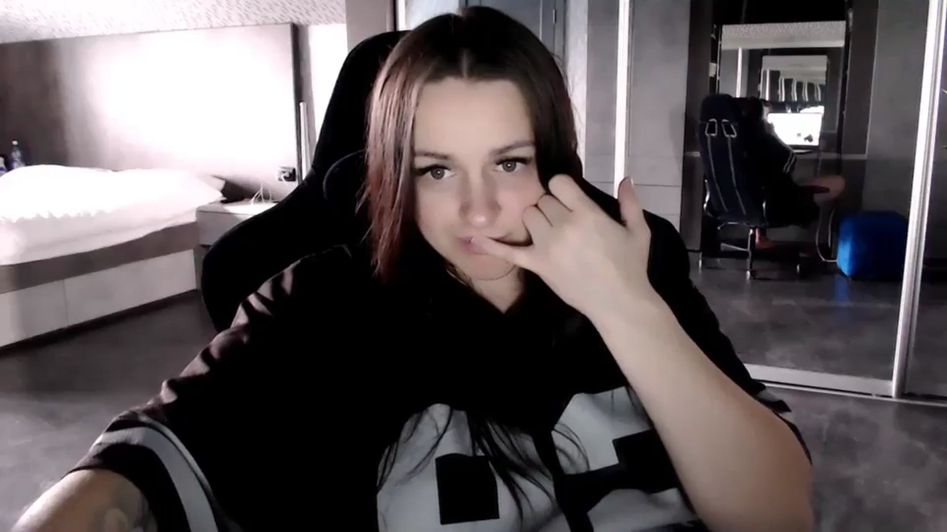 Gallery image thumbnail from CandyBunie's myfreecams stream on, 04/28/2024, 03:42 image 3 of 20