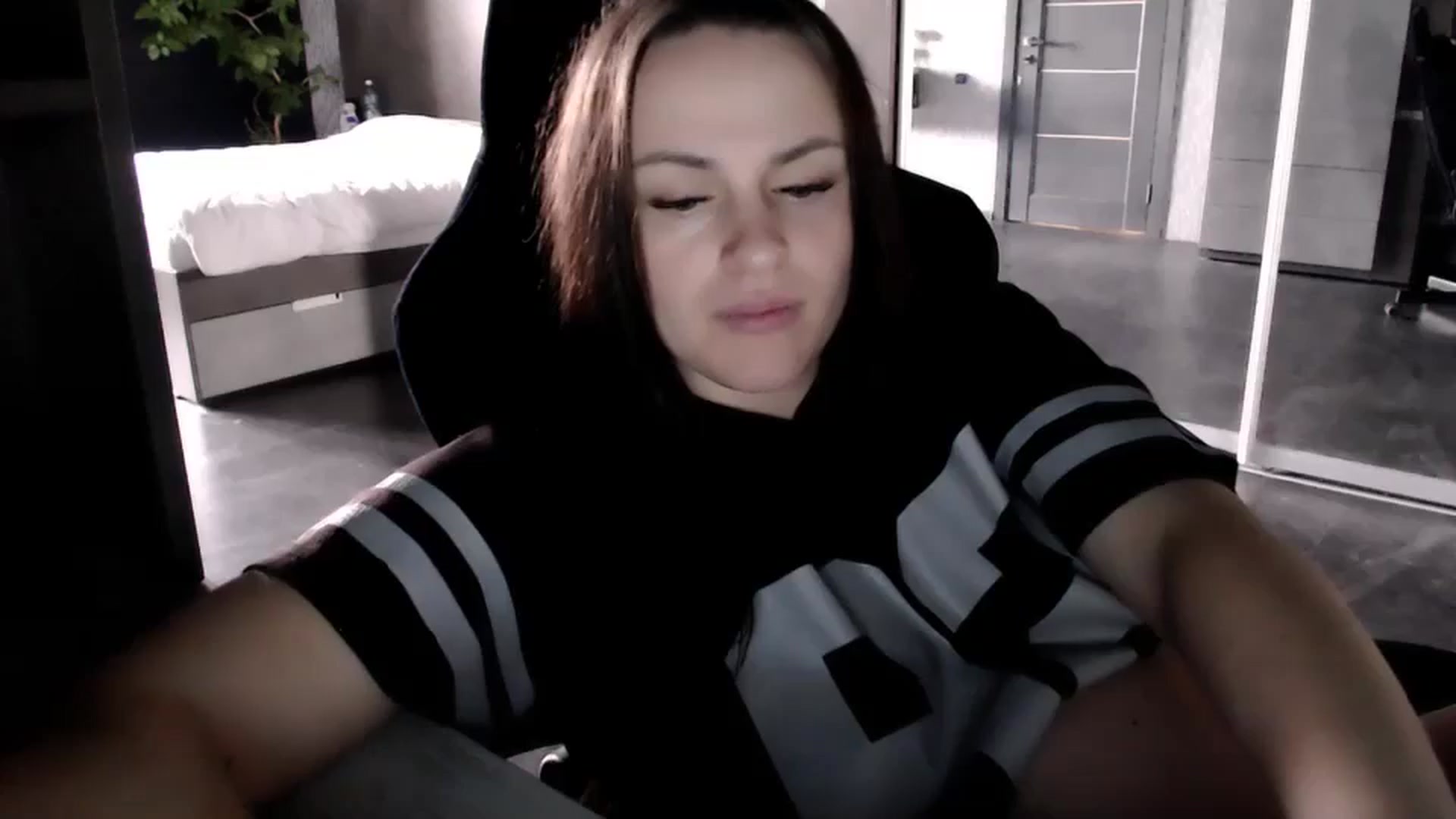 Gallery image thumbnail from CandyBunie's myfreecams stream on, 04/28/2024, 04:34 image 10 of 20