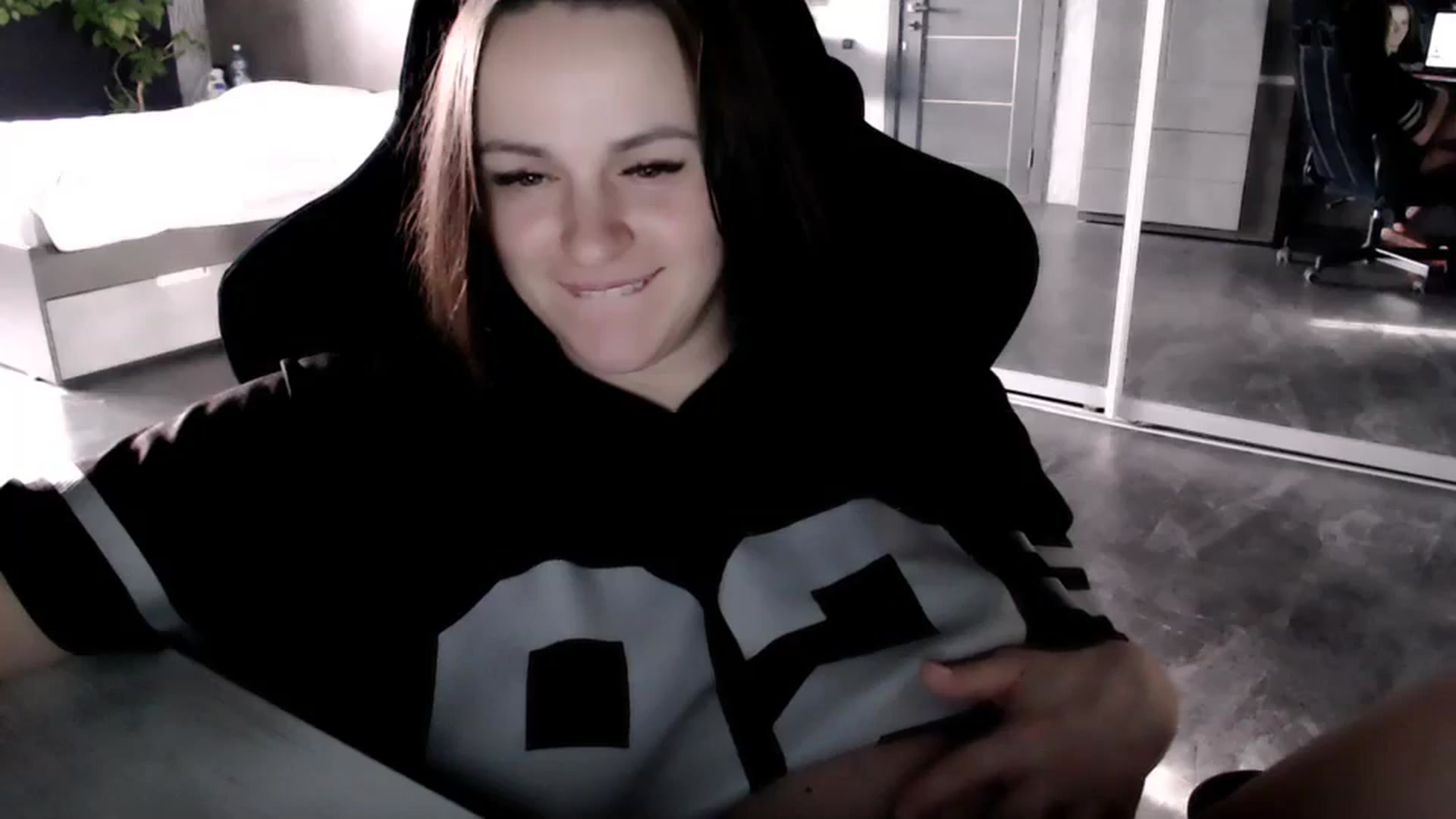 Gallery image thumbnail from CandyBunie's myfreecams stream on, 04/28/2024, 04:34 image 17 of 20
