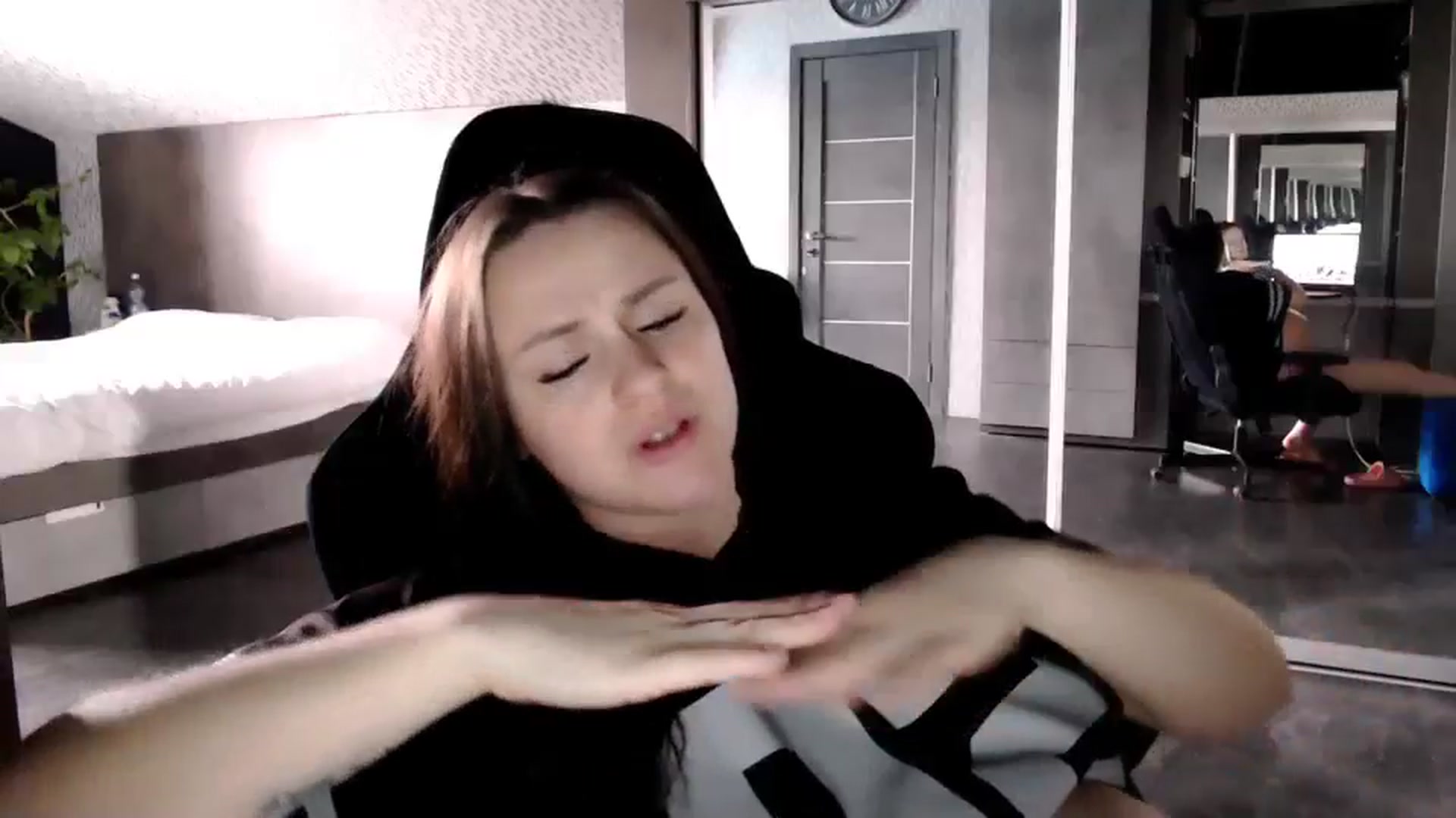Gallery image thumbnail from CandyBunie's myfreecams stream on, 04/28/2024, 04:34 image 3 of 20
