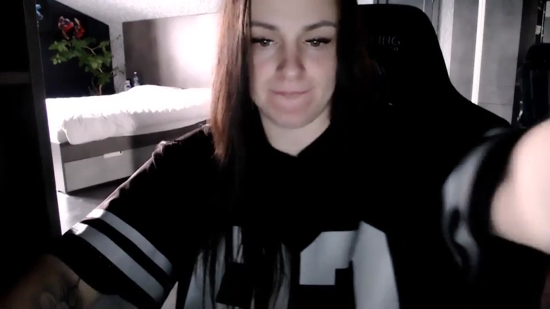 Gallery image thumbnail from CandyBunie's myfreecams stream on, 04/28/2024, 04:34 image 11 of 20
