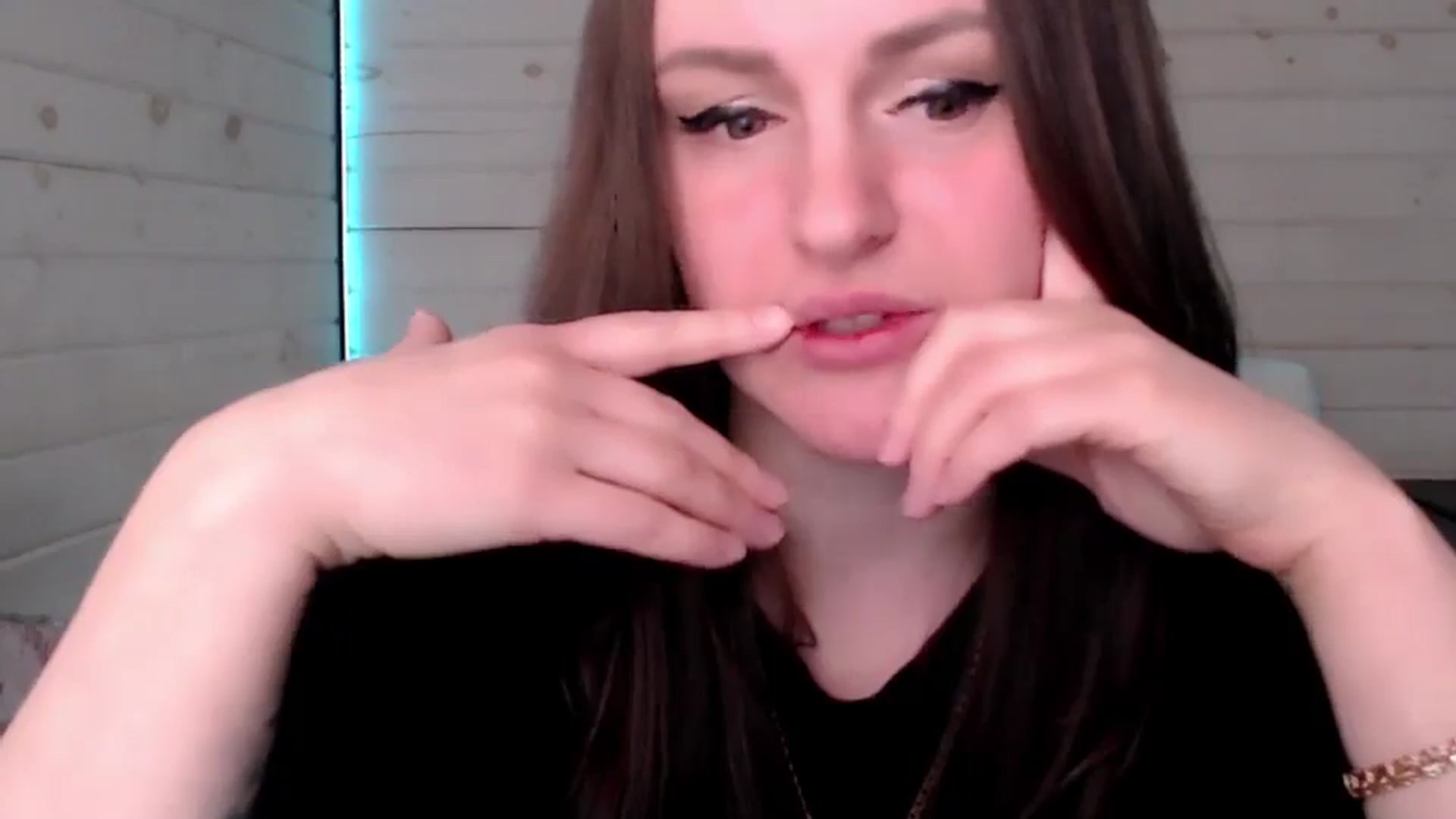 Gallery image thumbnail from CandyBunie's myfreecams stream on, 03/30/2025, 04:57 image 18 of 20