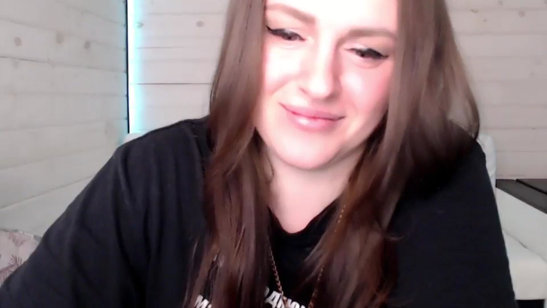 Gallery image thumbnail from CandyBunie's myfreecams stream on, 03/30/2025, 04:57 image 17 of 20