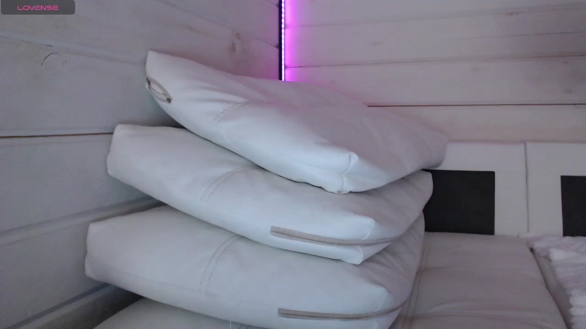 Gallery image thumbnail from CandyBunie's myfreecams stream on, 10/26/2025, 06:29 image 20 of 20