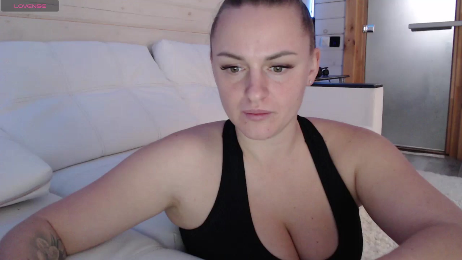 Gallery image thumbnail from CandyBunie's myfreecams stream on, 11/10/2025, 05:42 image 11 of 20