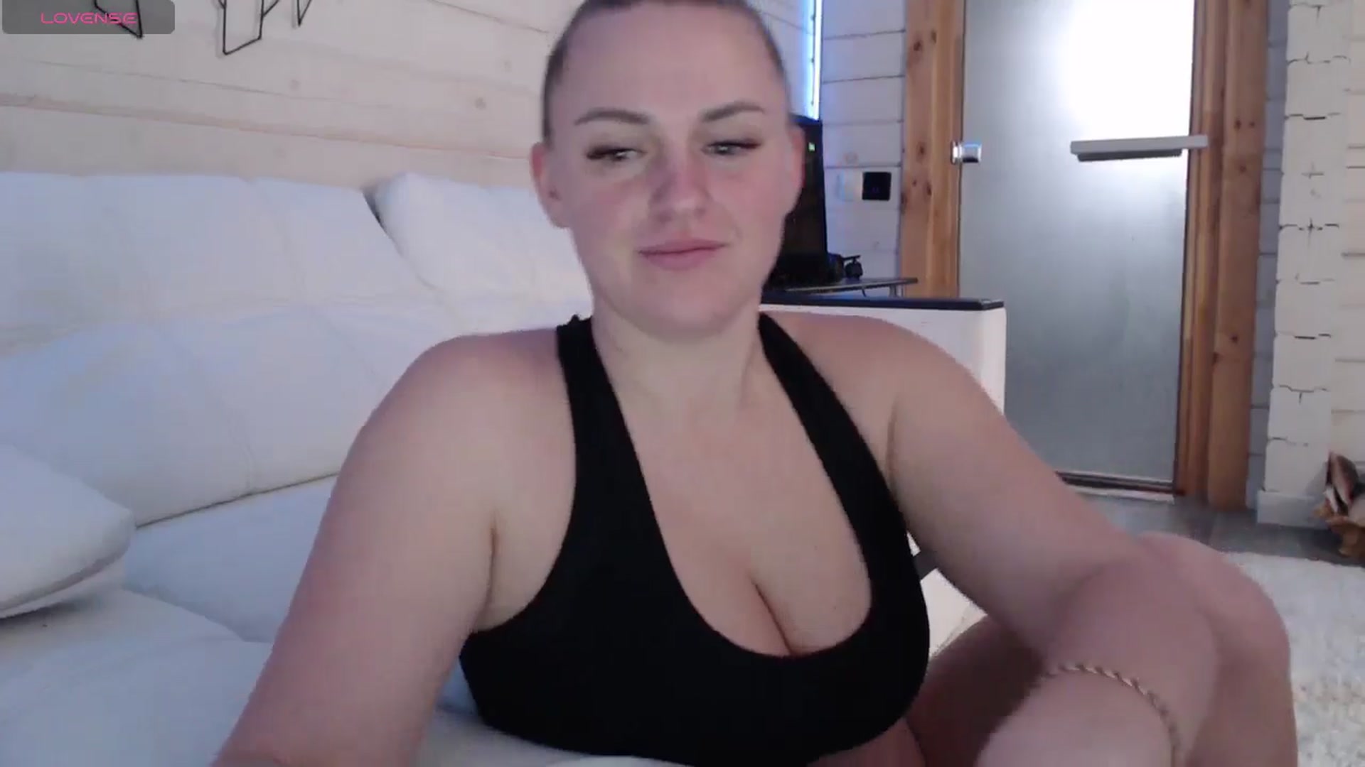 Gallery image thumbnail from CandyBunie's myfreecams stream on, 11/10/2025, 06:12 image 13 of 20